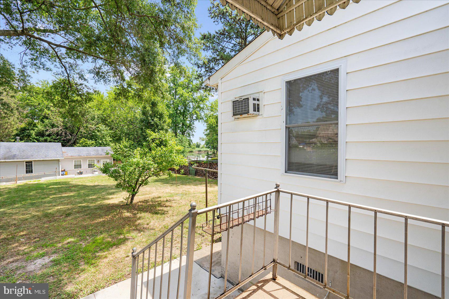 ESSEX - Residential Lease