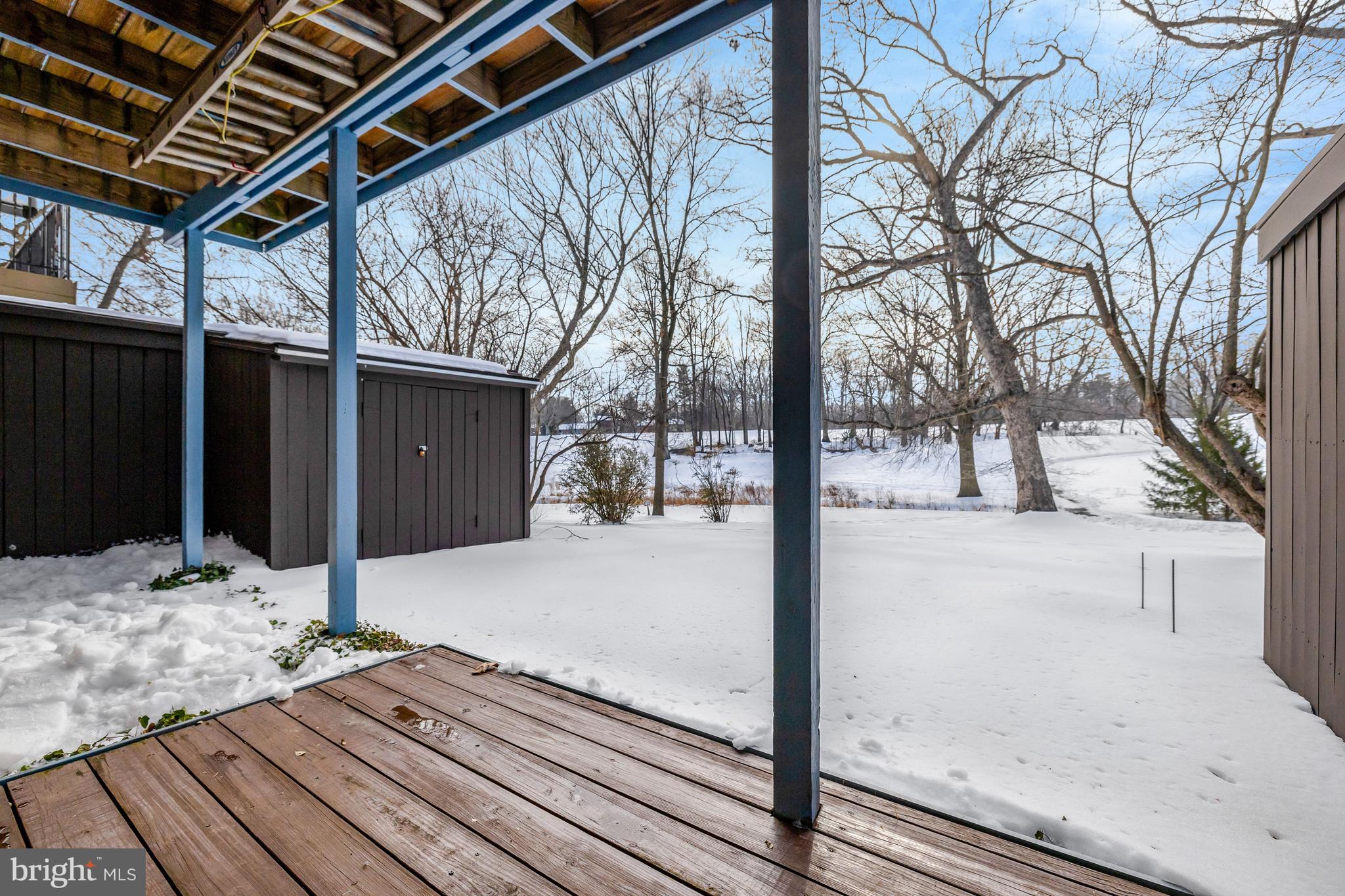 GOLF COURSE VIEW - Residential