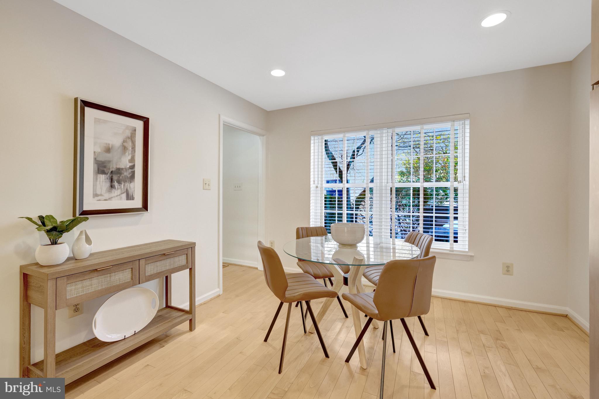 GOLF COURSE VIEW - Residential