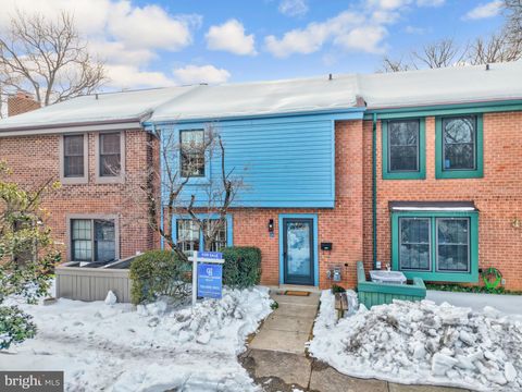 2120 GOLF COURSE DRIVE RESTON VA 20191