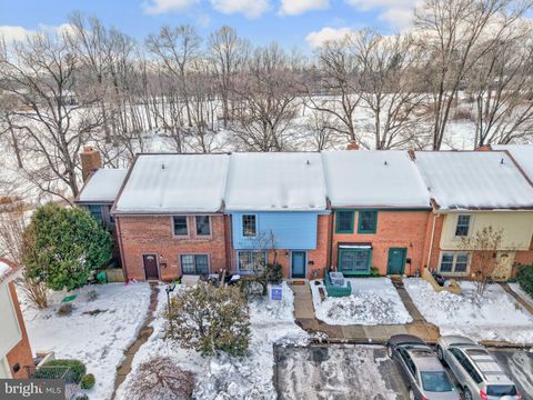 2120 GOLF COURSE DRIVE RESTON VA 20191