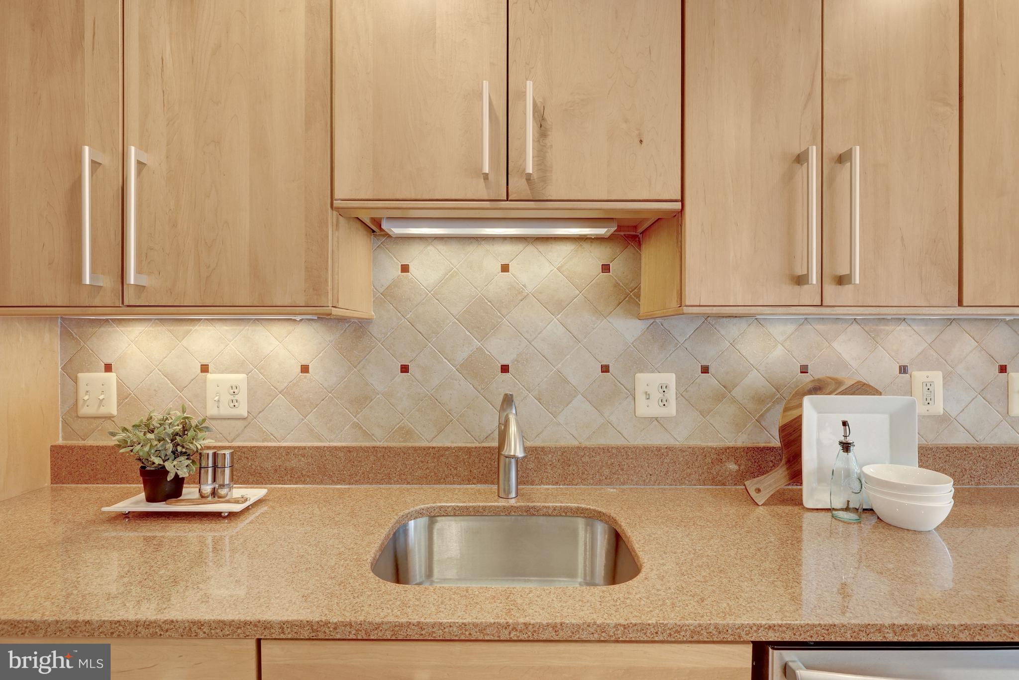 GOLF COURSE VIEW - Residential