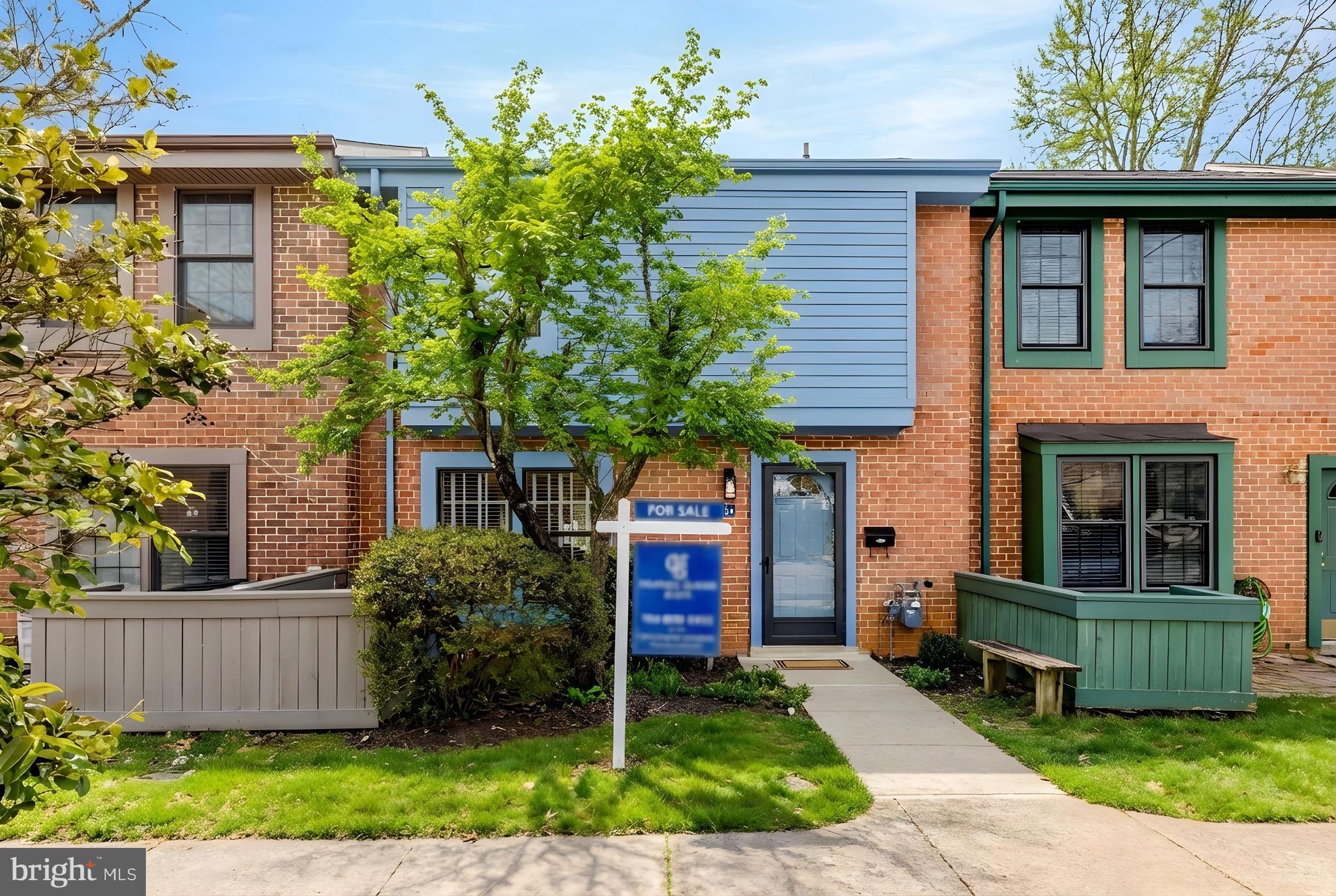 GOLF COURSE VIEW - Residential