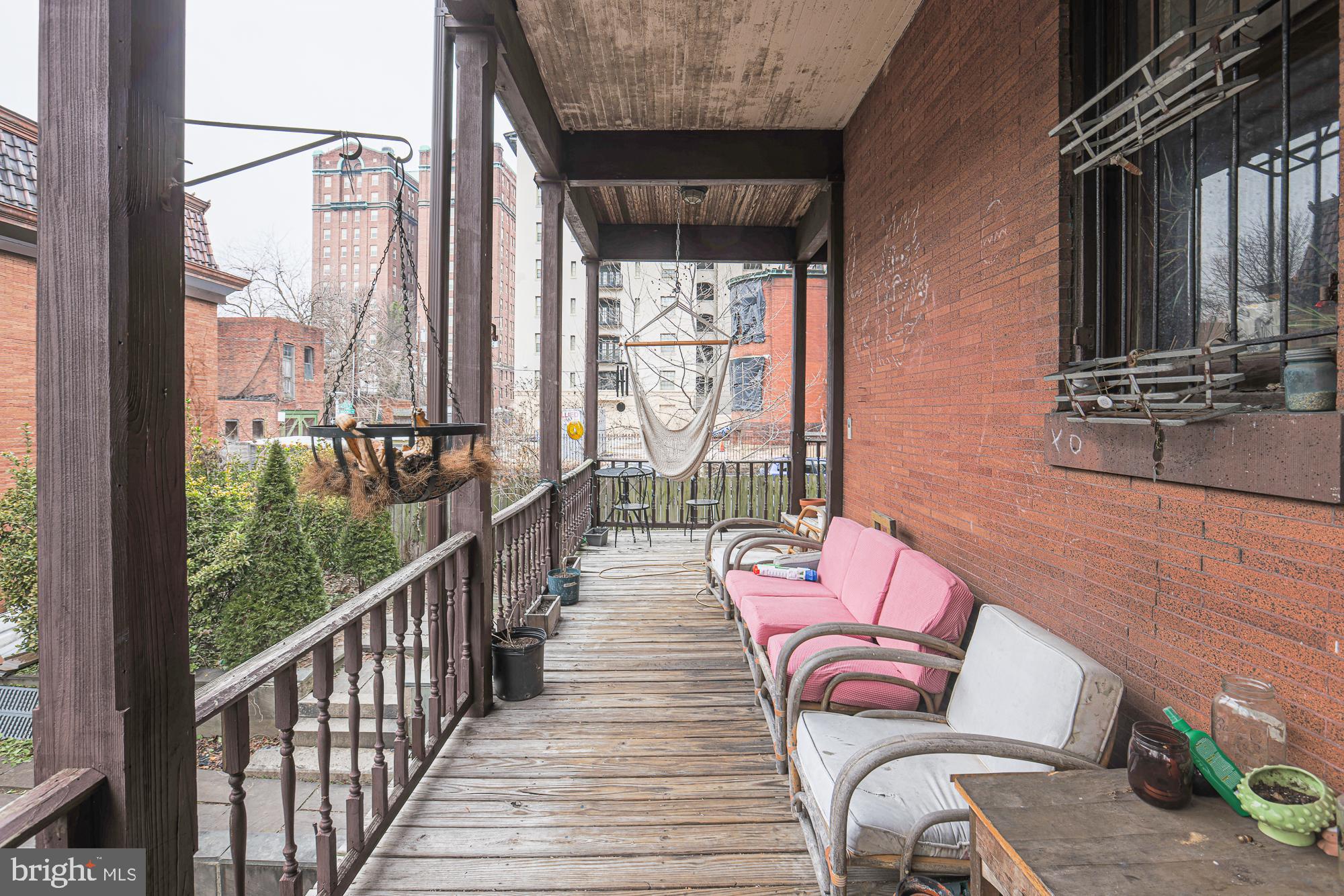 RESERVOIR HILL - Residential