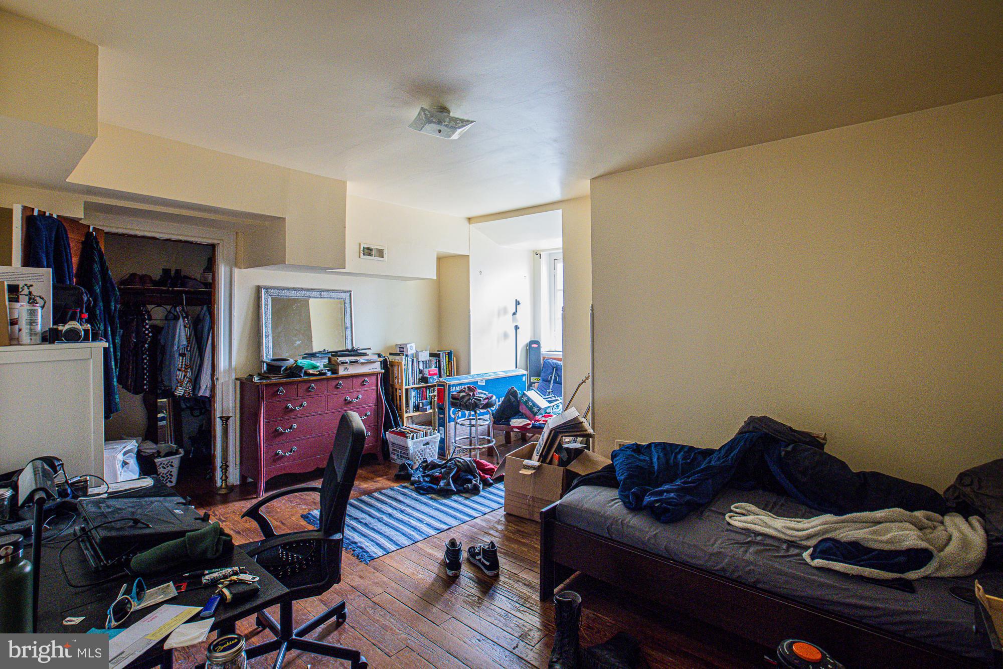 RESERVOIR HILL - Residential