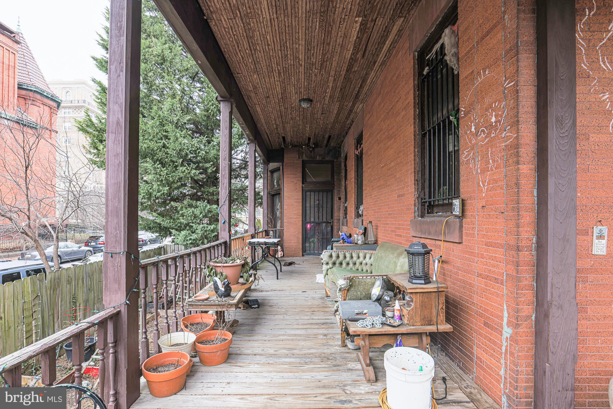 RESERVOIR HILL - Residential