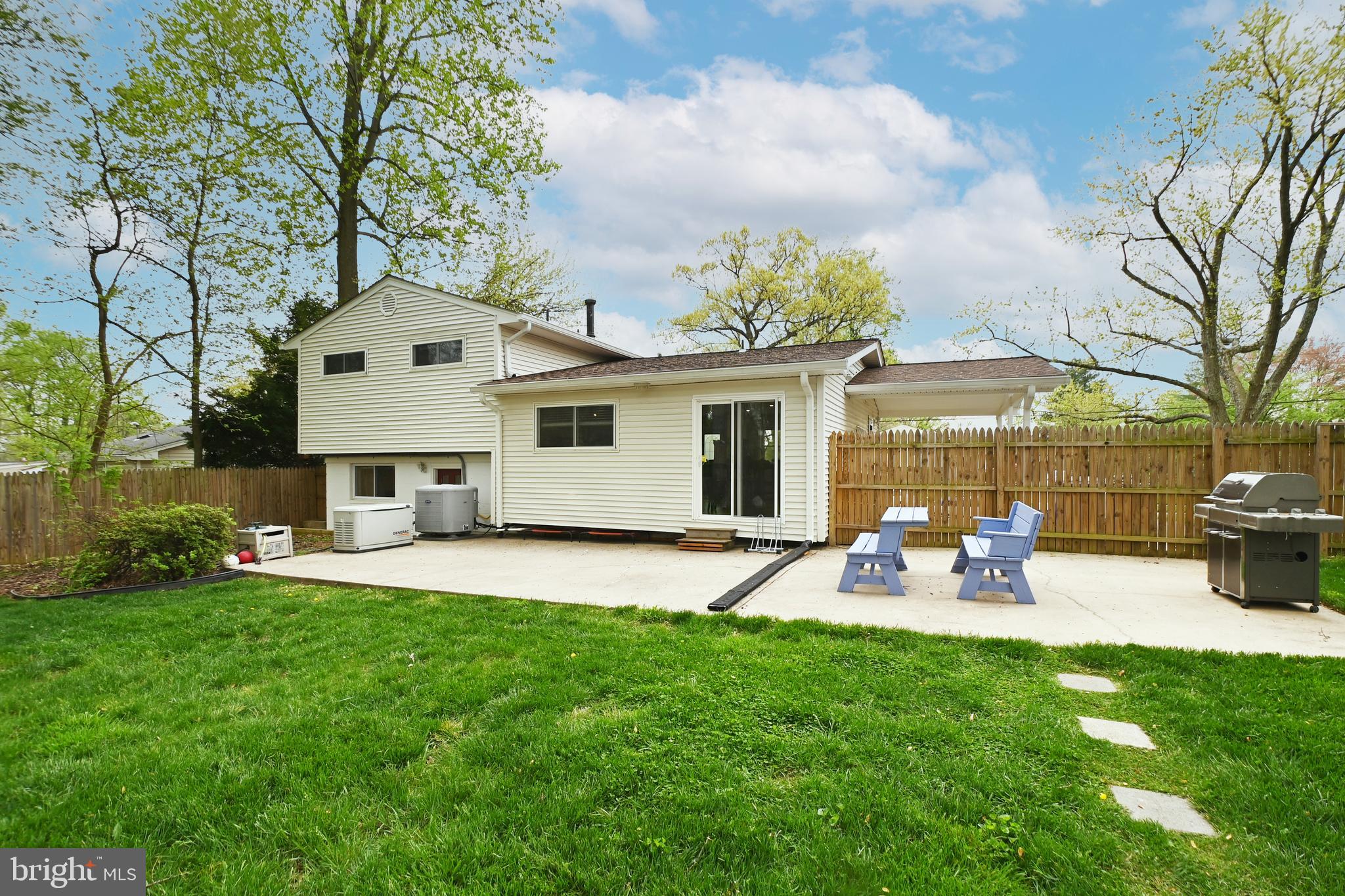 BEL PRE WOODS - Residential