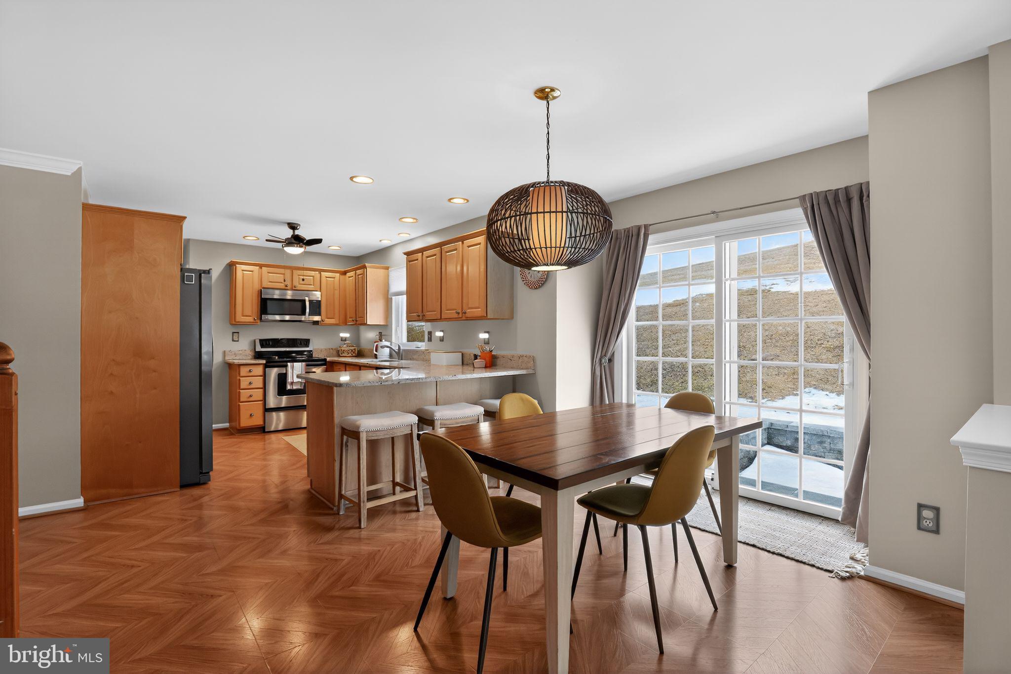 TWIN HILLS - Residential