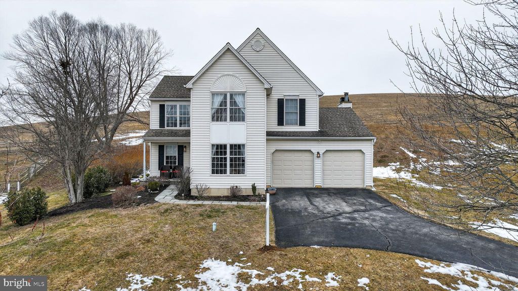 Photo of 504 Milhouse Way, CHESTER SPRINGS, PA 19425 (MLS # PACT2117502)