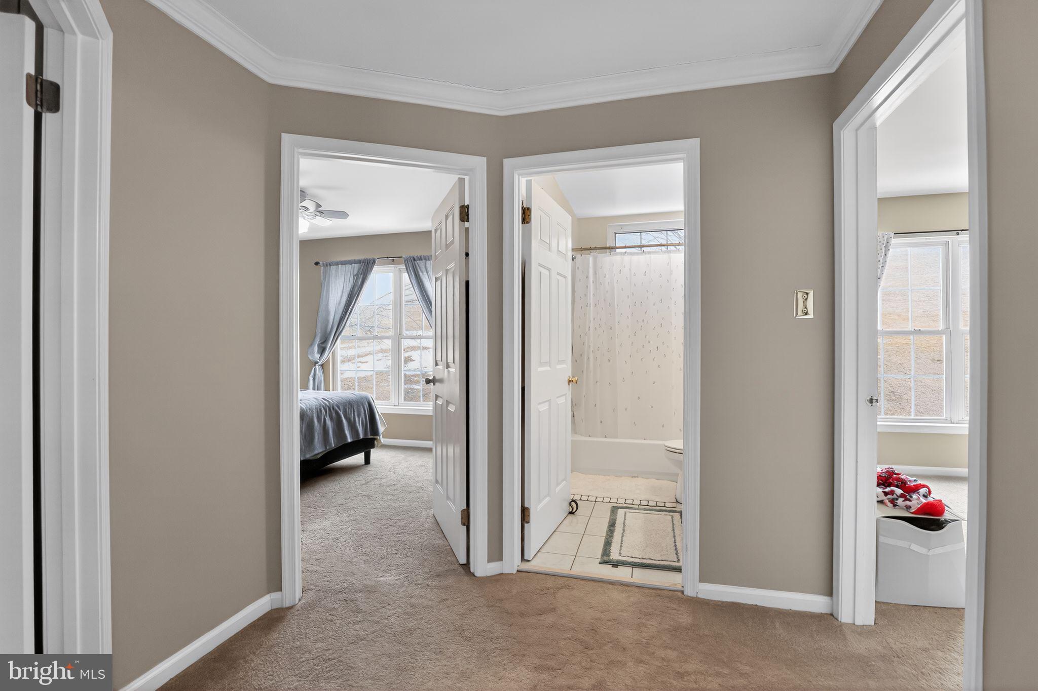 TWIN HILLS - Residential