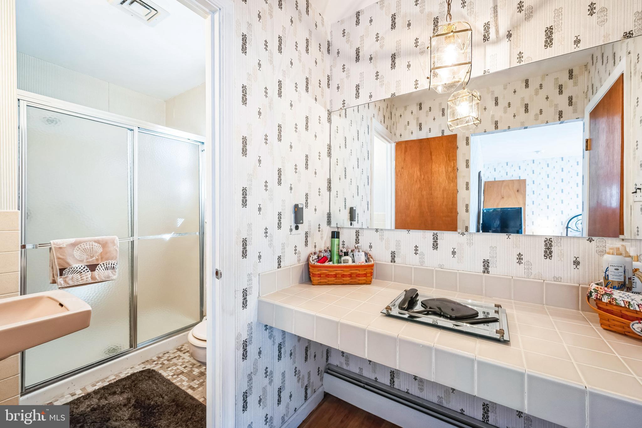 NORTHAMPTON HILLS - Residential