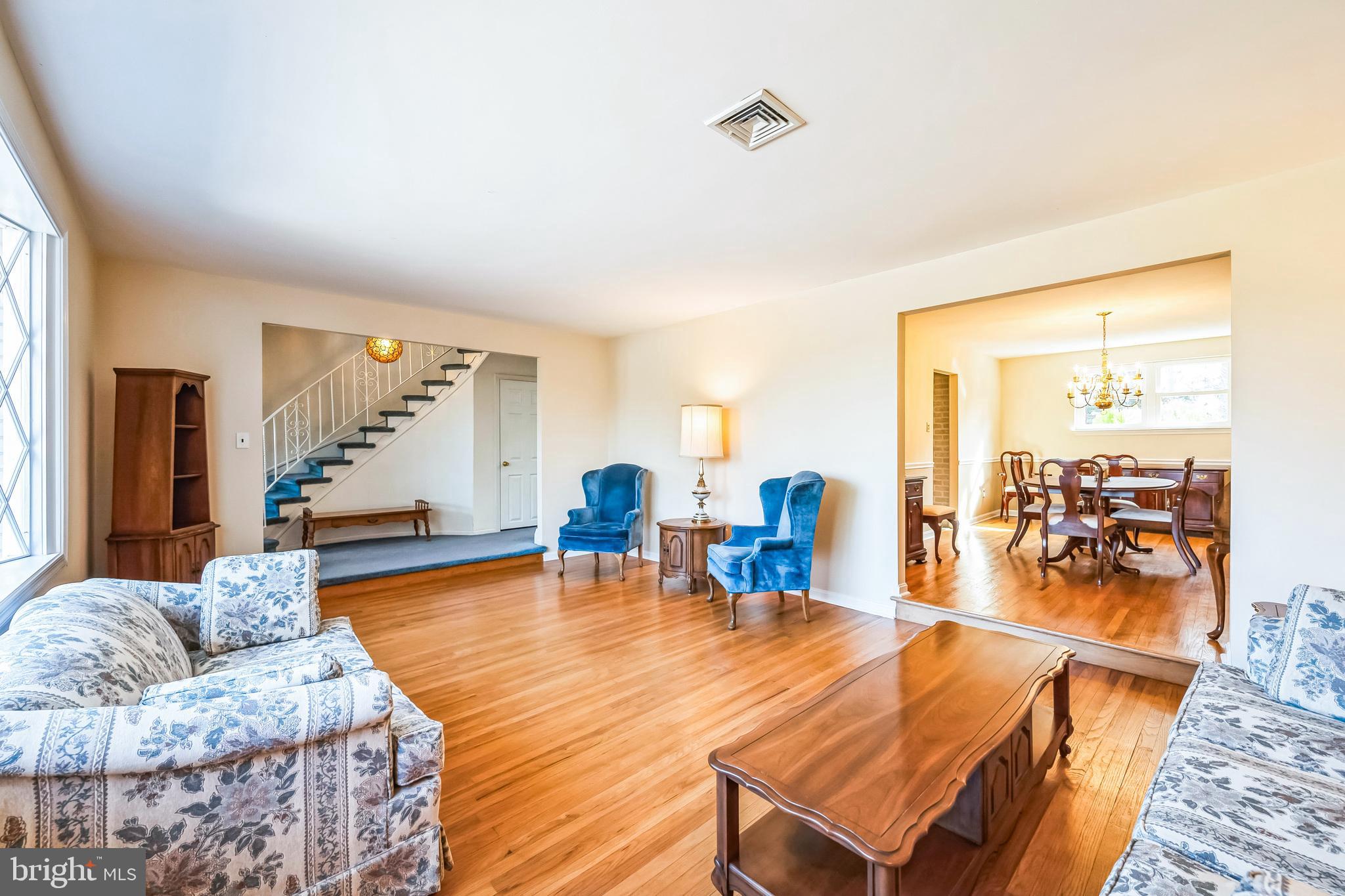NORTHAMPTON HILLS - Residential