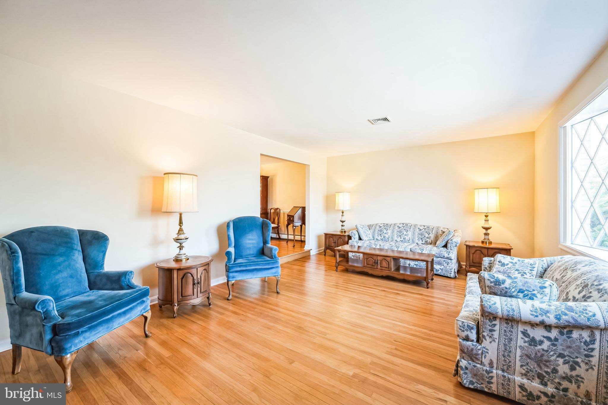 NORTHAMPTON HILLS - Residential