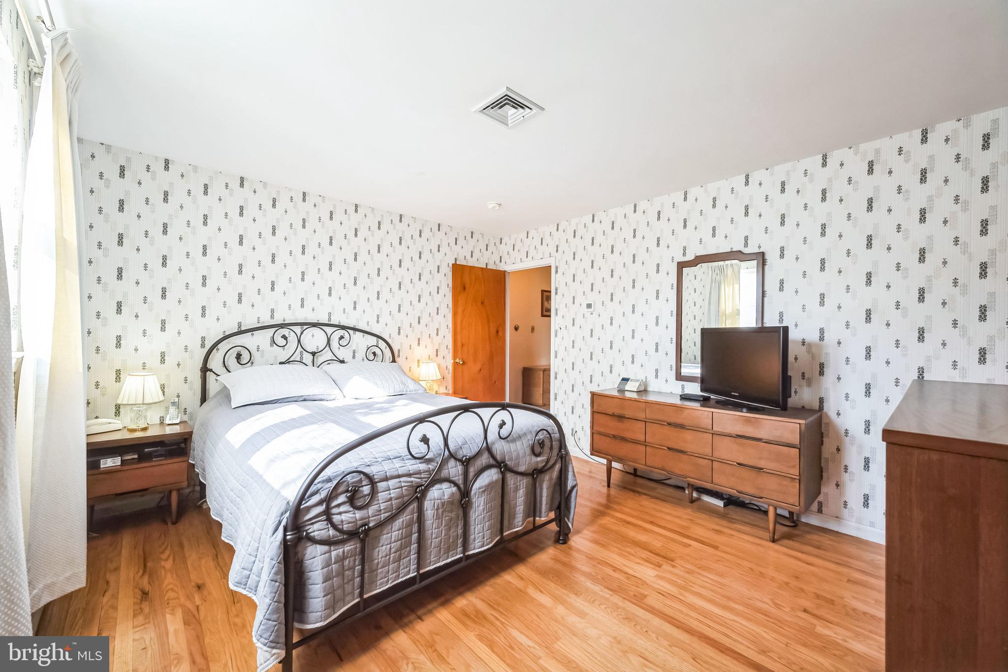 NORTHAMPTON HILLS - Residential