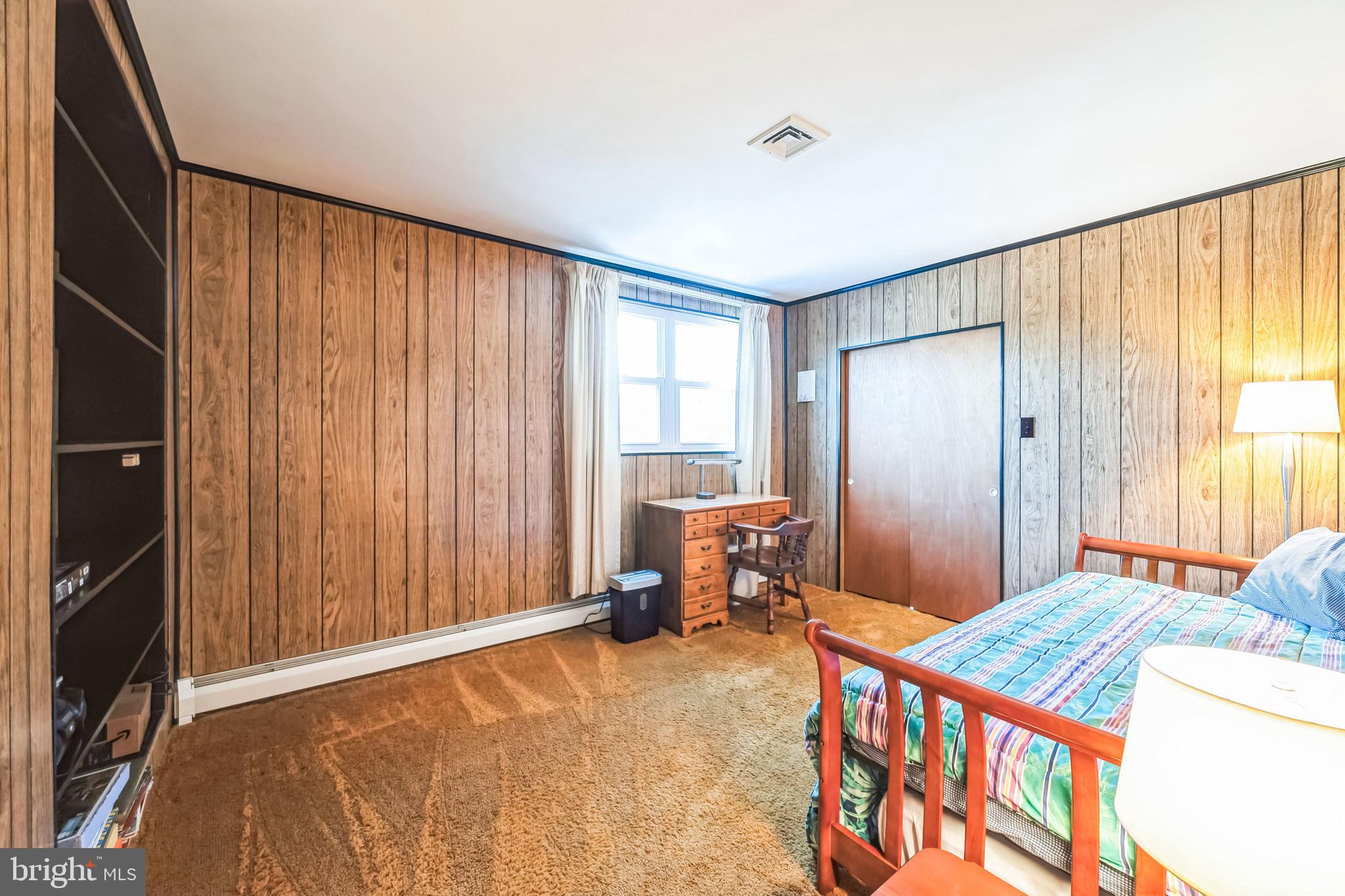 NORTHAMPTON HILLS - Residential