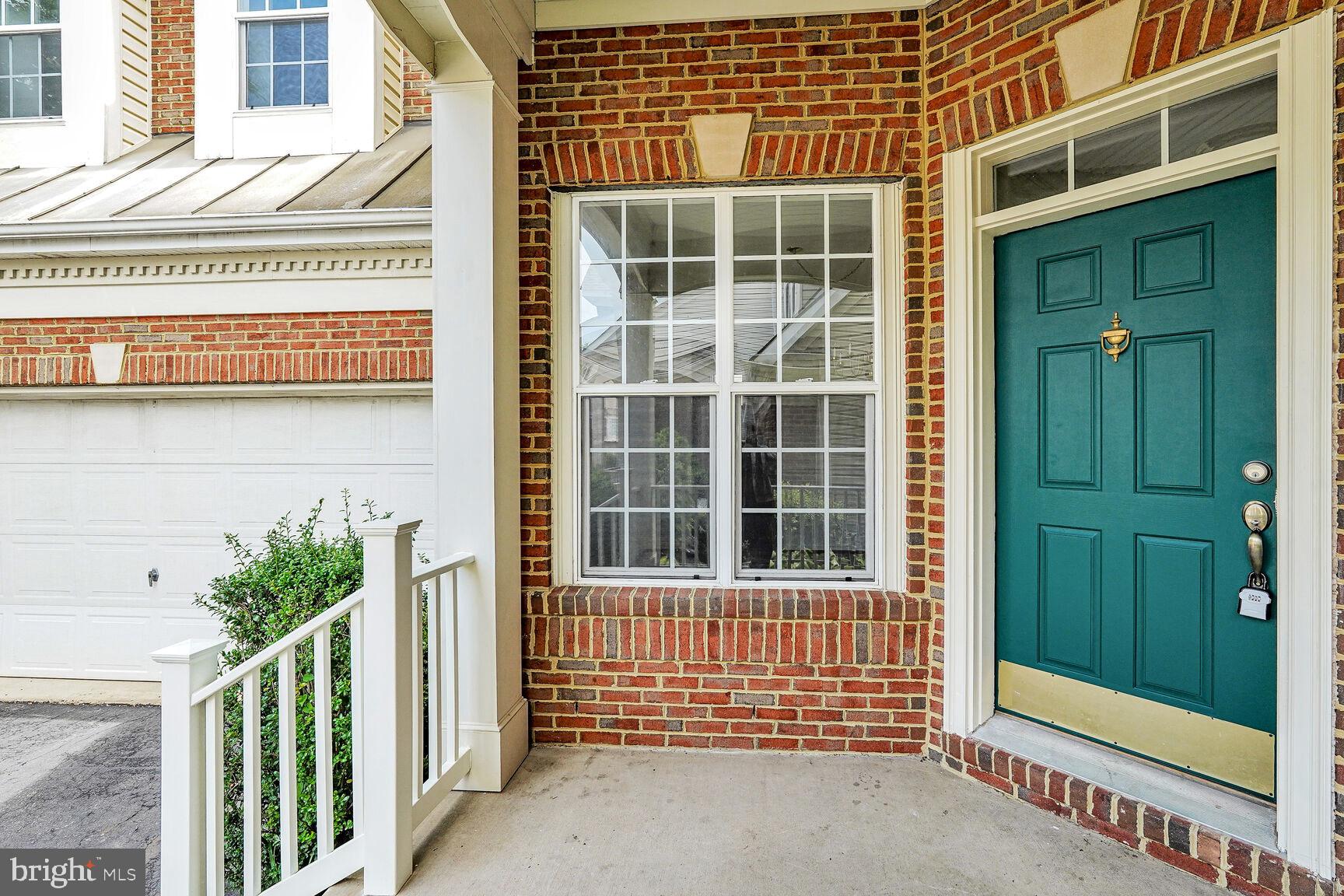 7011 LAWNWOOD COURT