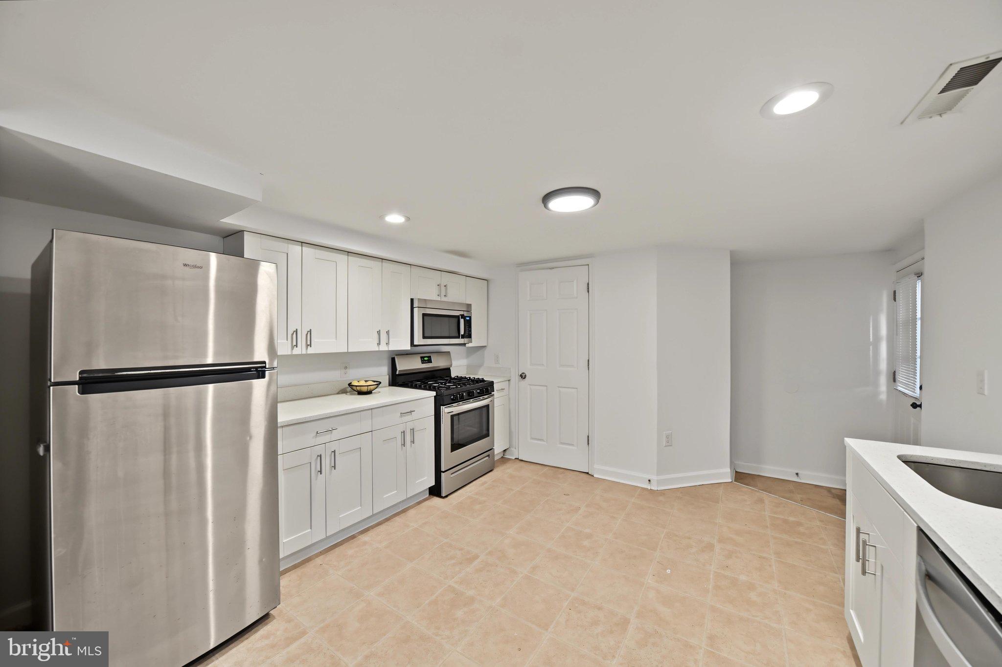 406 VENABLE AVENUE