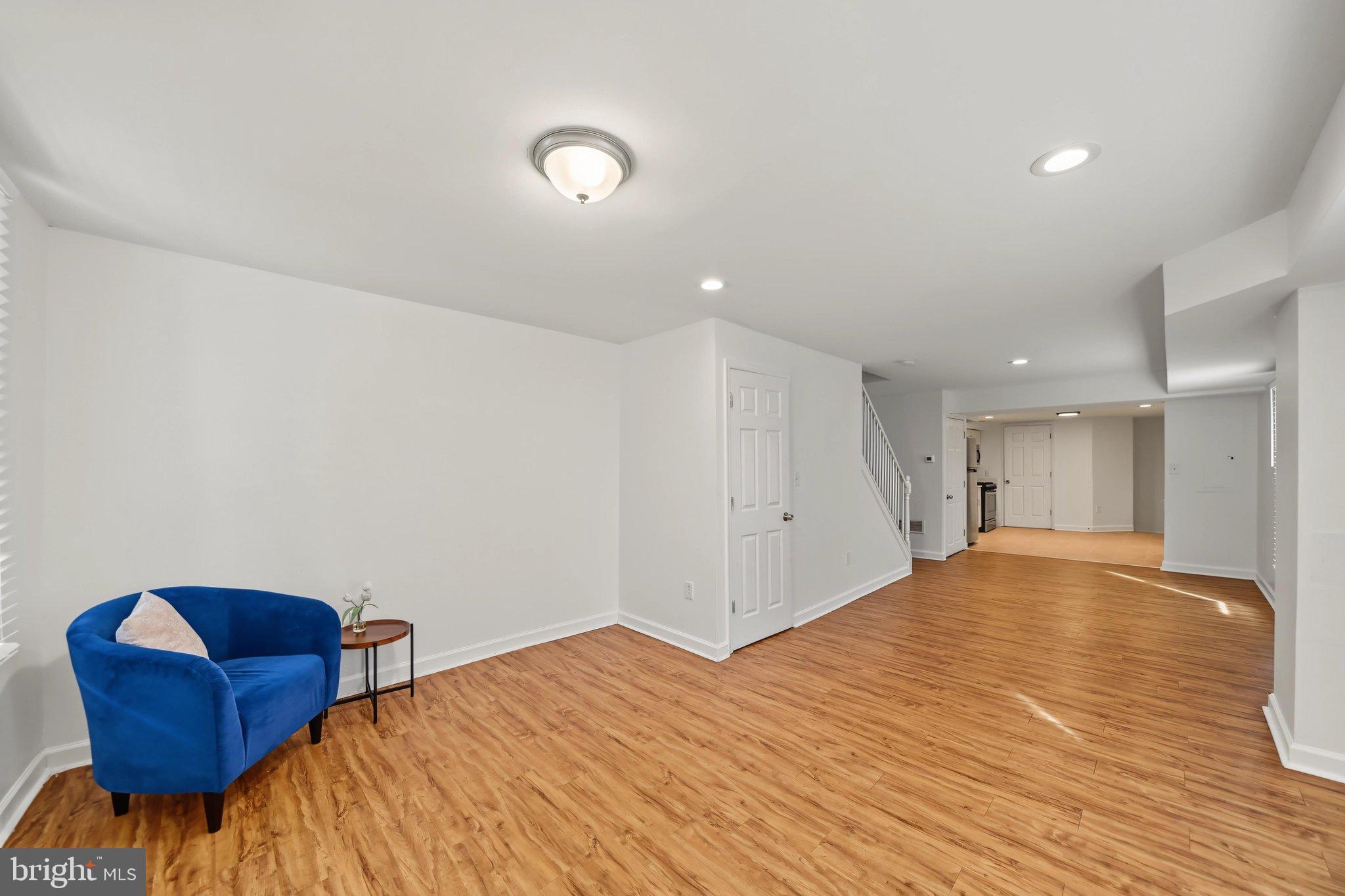 406 VENABLE AVENUE
