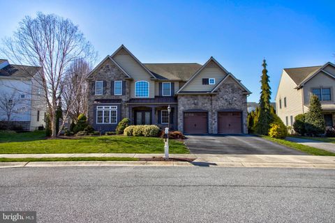 Photo of 678 JAKE LANDIS RD, LITITZ, PA 17543 (MLS # PALA2032954)