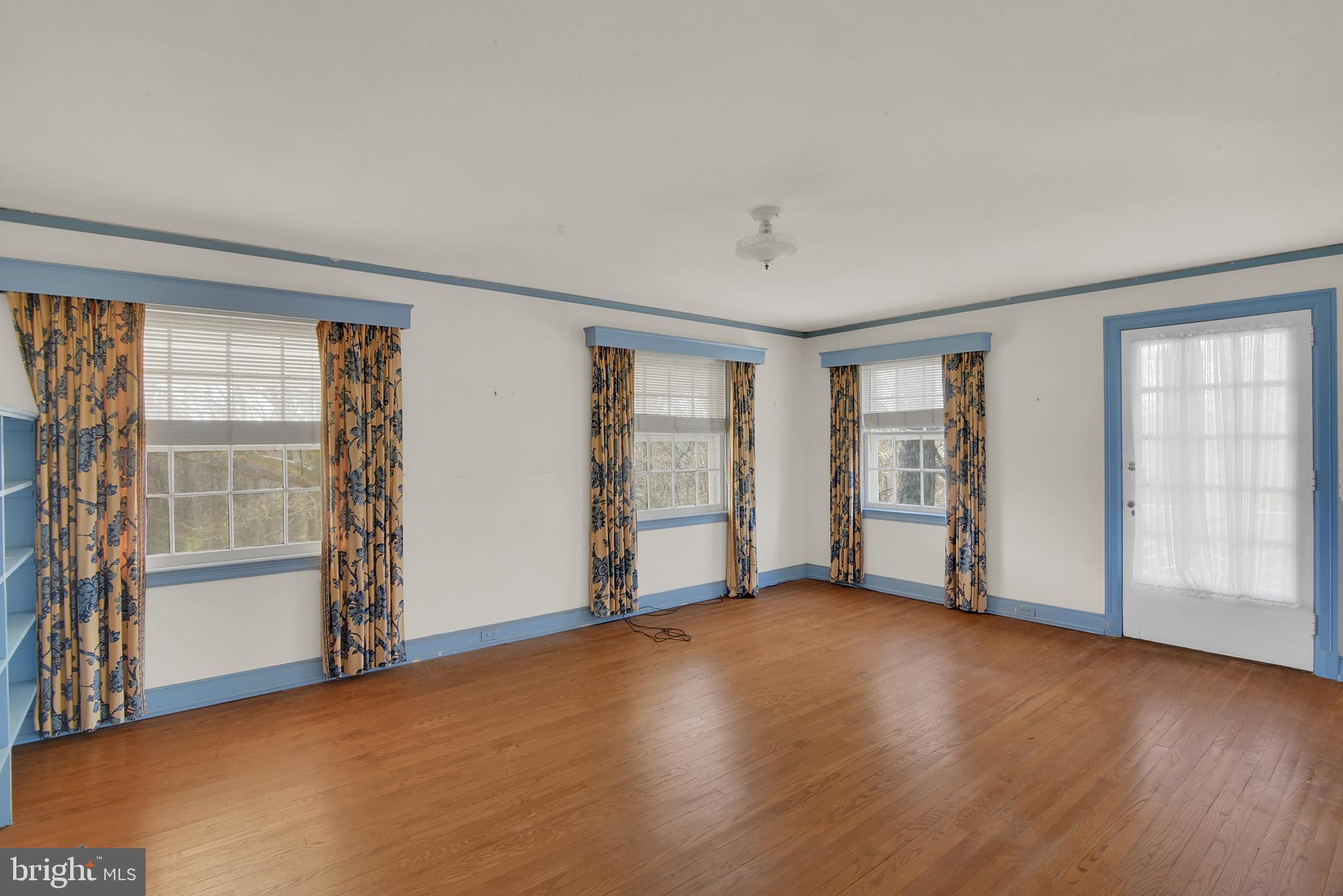 MASON NECK - Residential