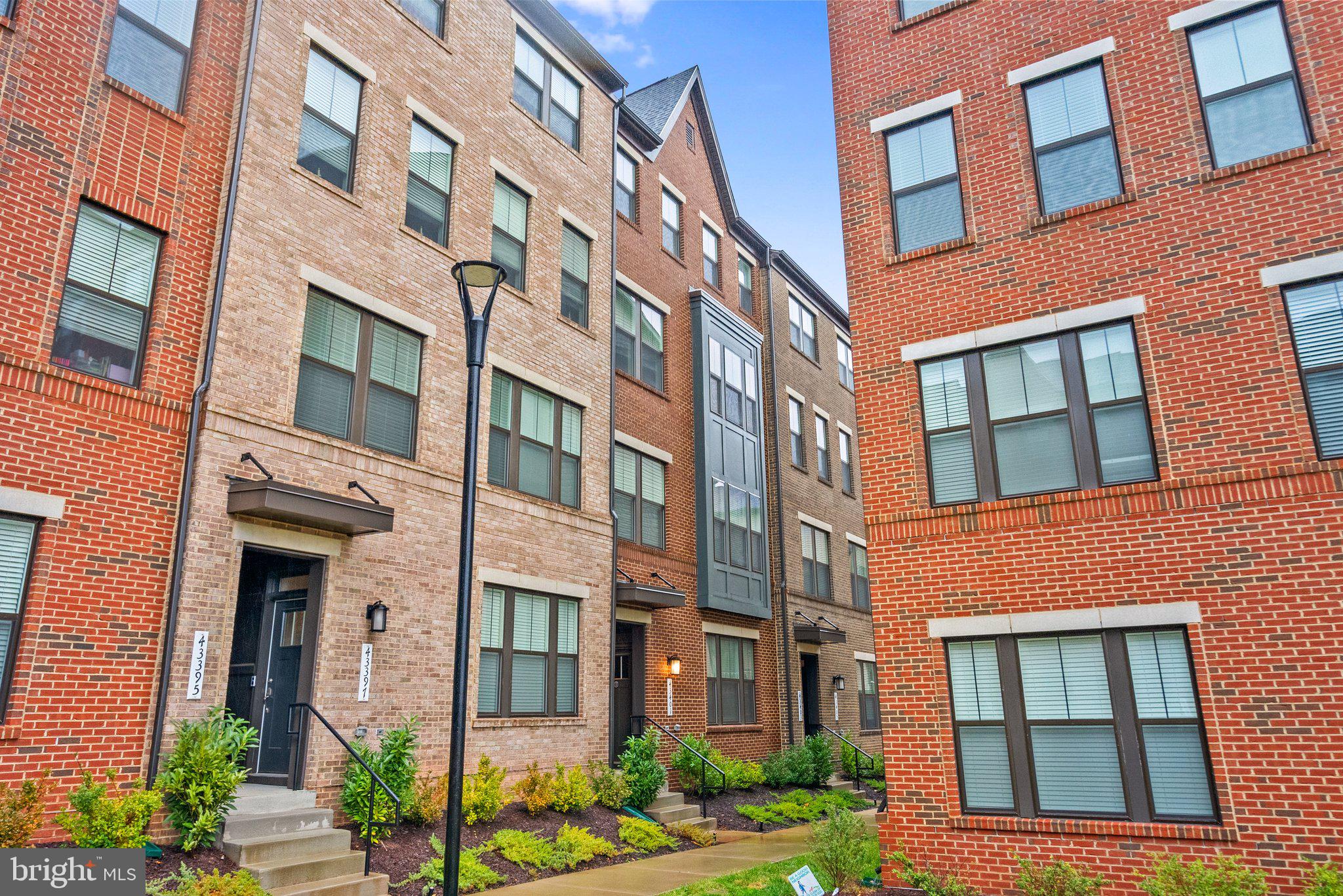 METRO WALK AT MOOREFIELD STATION - Residential