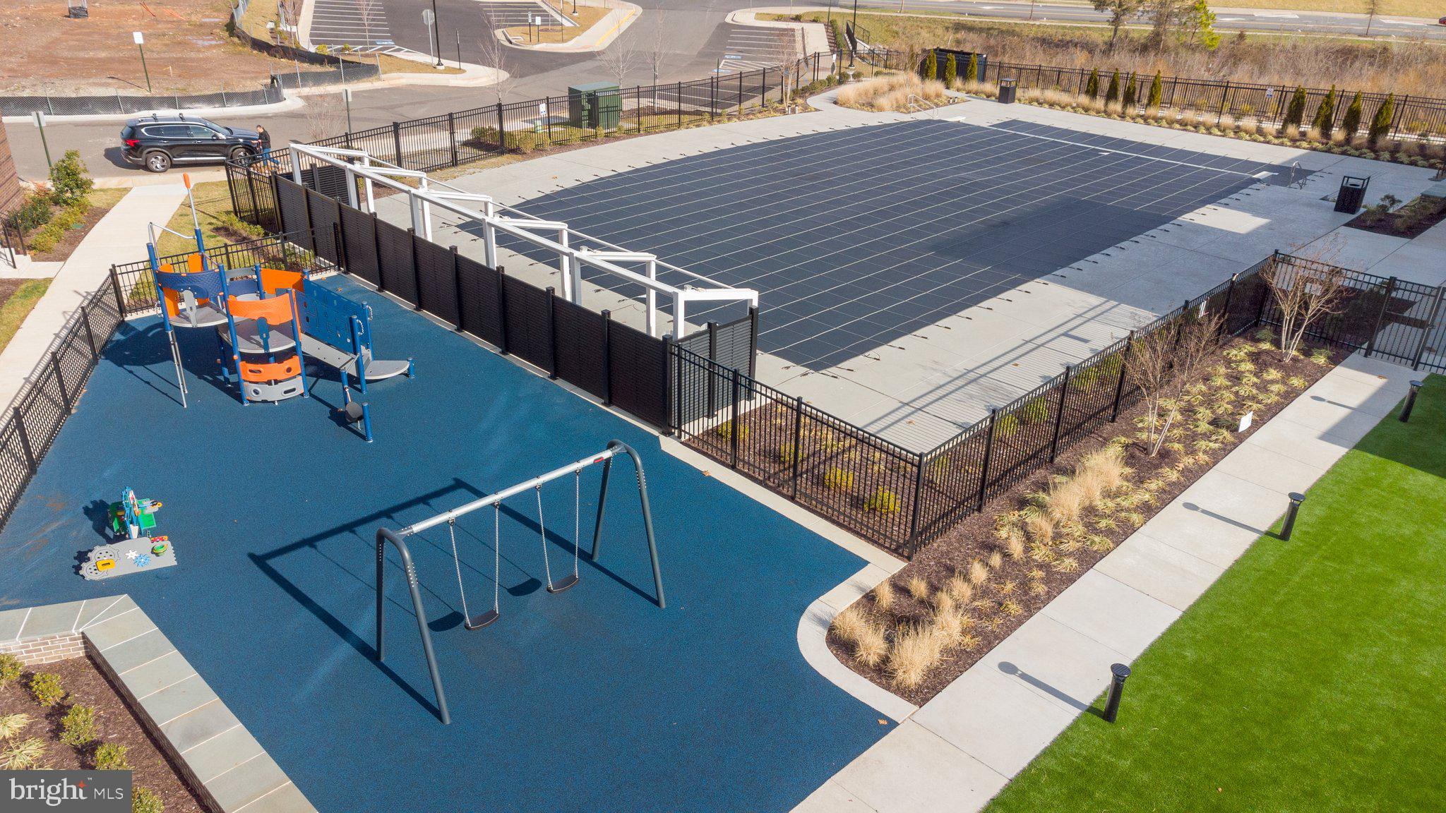 METRO WALK AT MOOREFIELD STATION - Residential