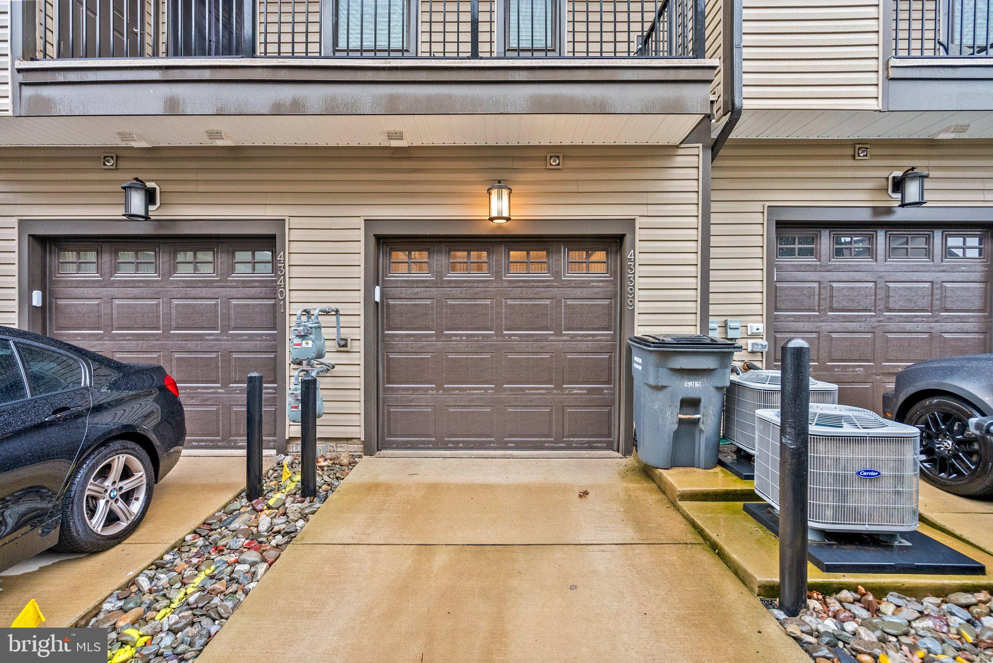 METRO WALK AT MOOREFIELD STATION - Residential