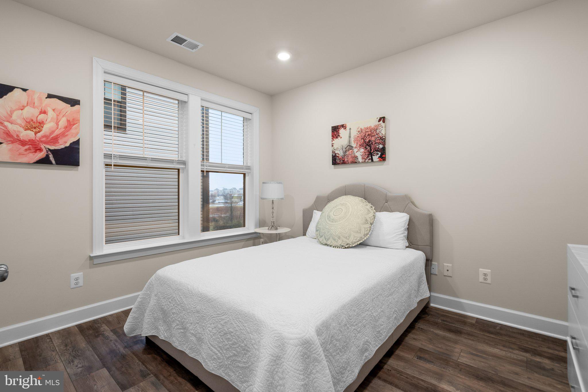 METRO WALK AT MOOREFIELD STATION - Residential