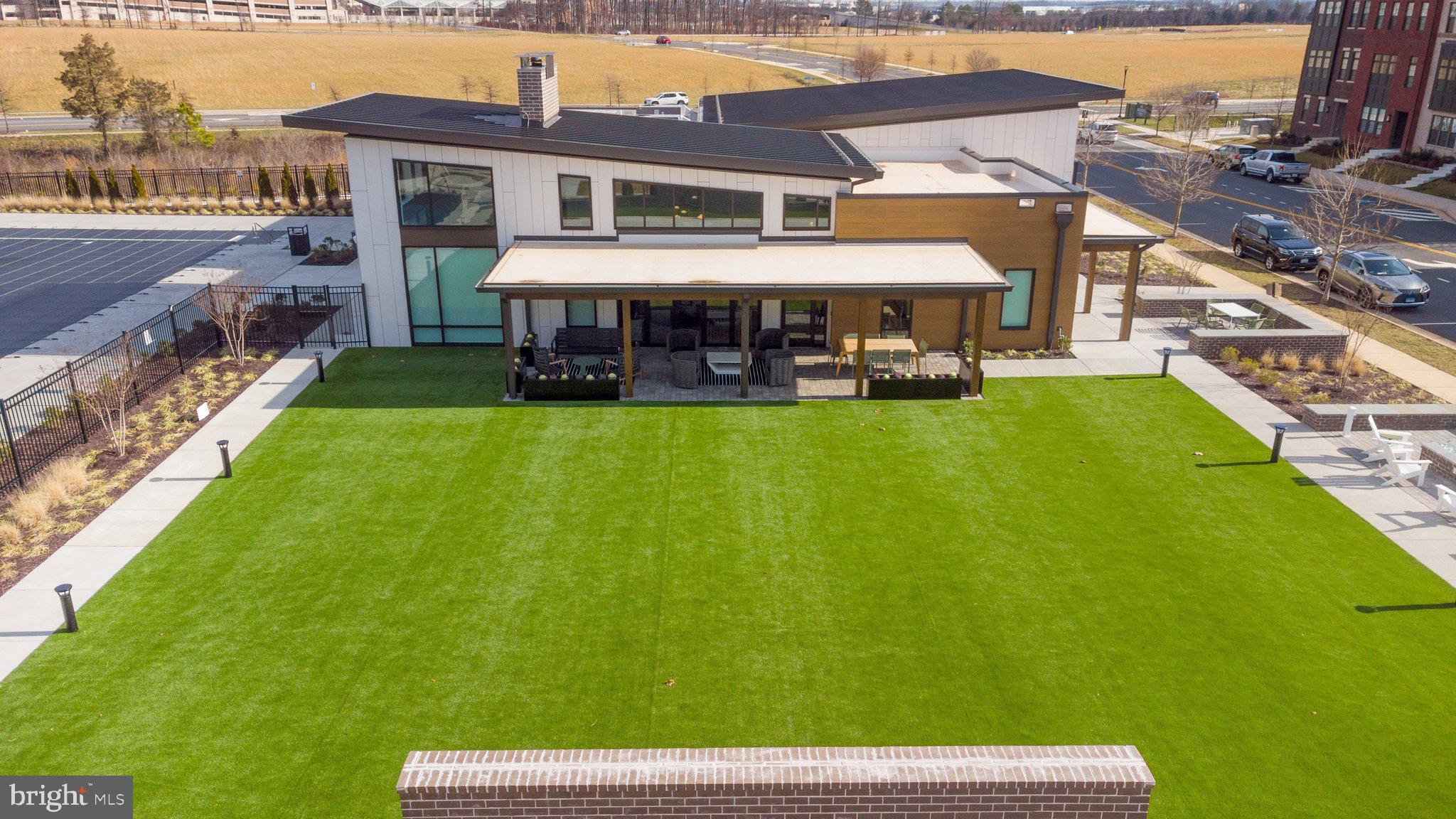 METRO WALK AT MOOREFIELD STATION - Residential