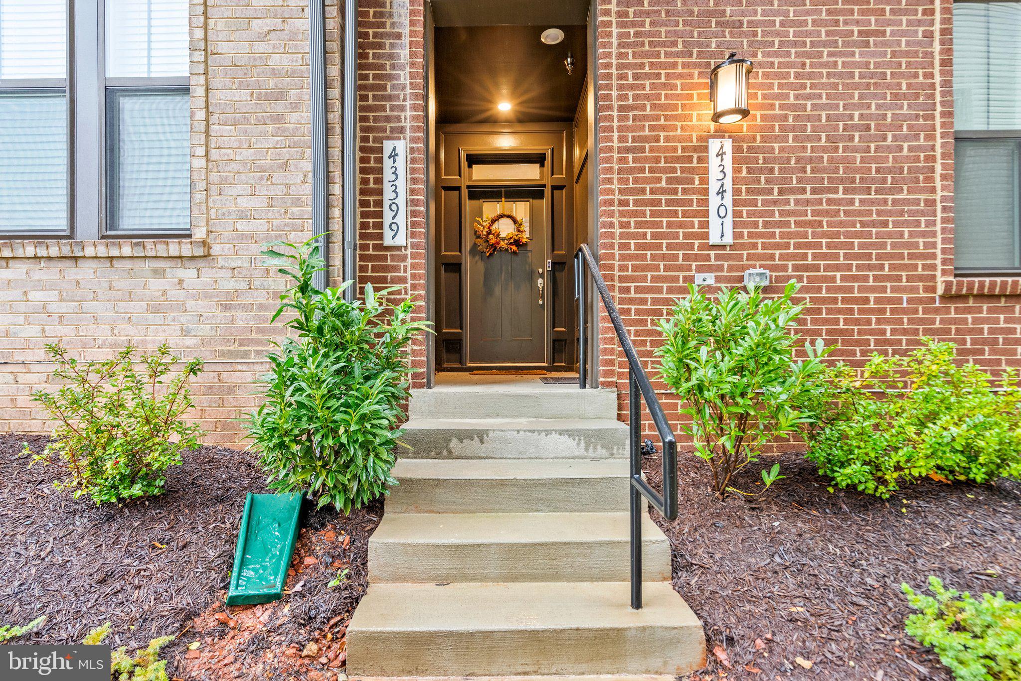 METRO WALK AT MOOREFIELD STATION - Residential