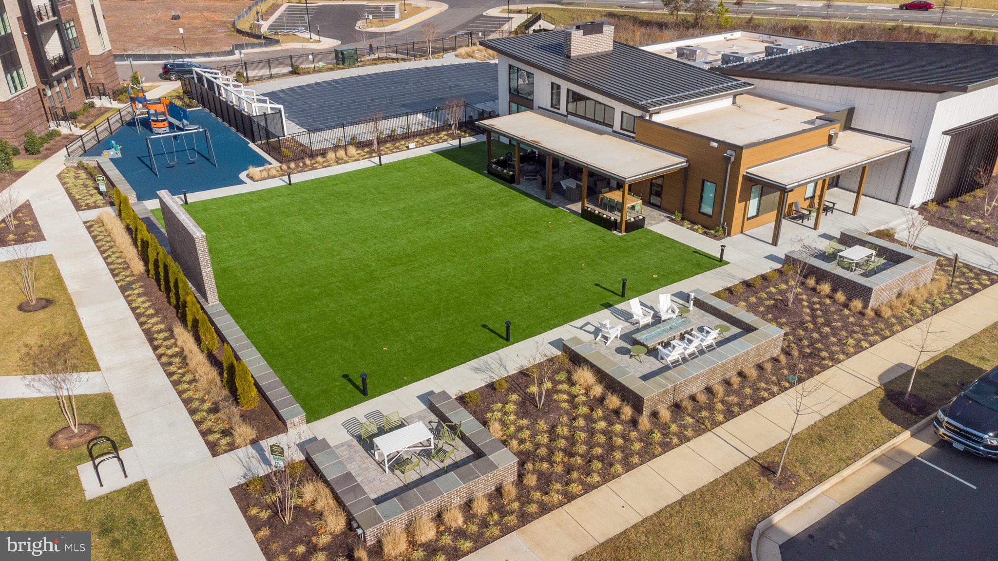 METRO WALK AT MOOREFIELD STATION - Residential