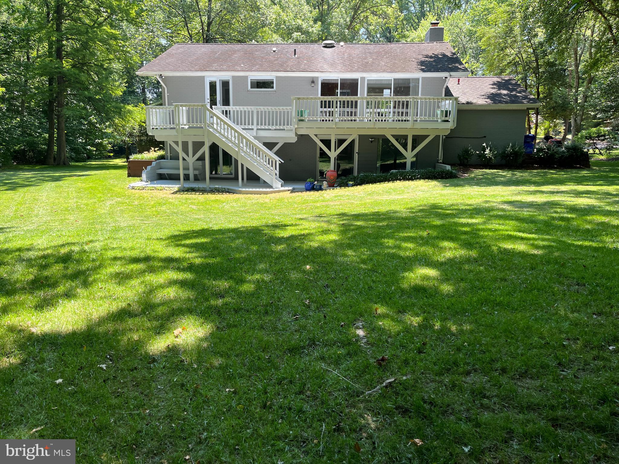 CARDEROCK SPRINGS - Residential