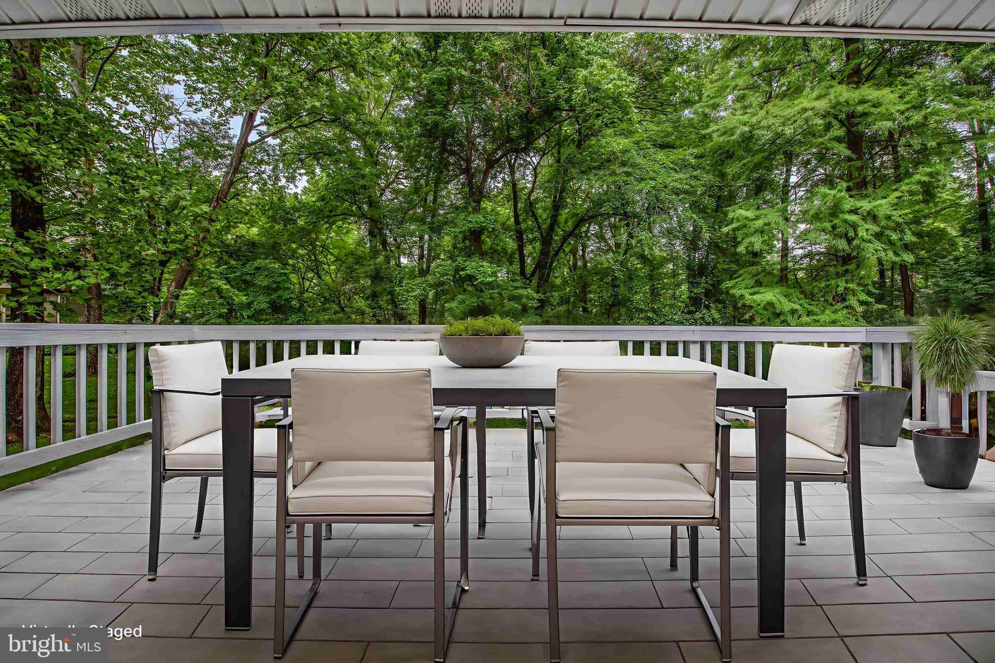 CARDEROCK SPRINGS - Residential