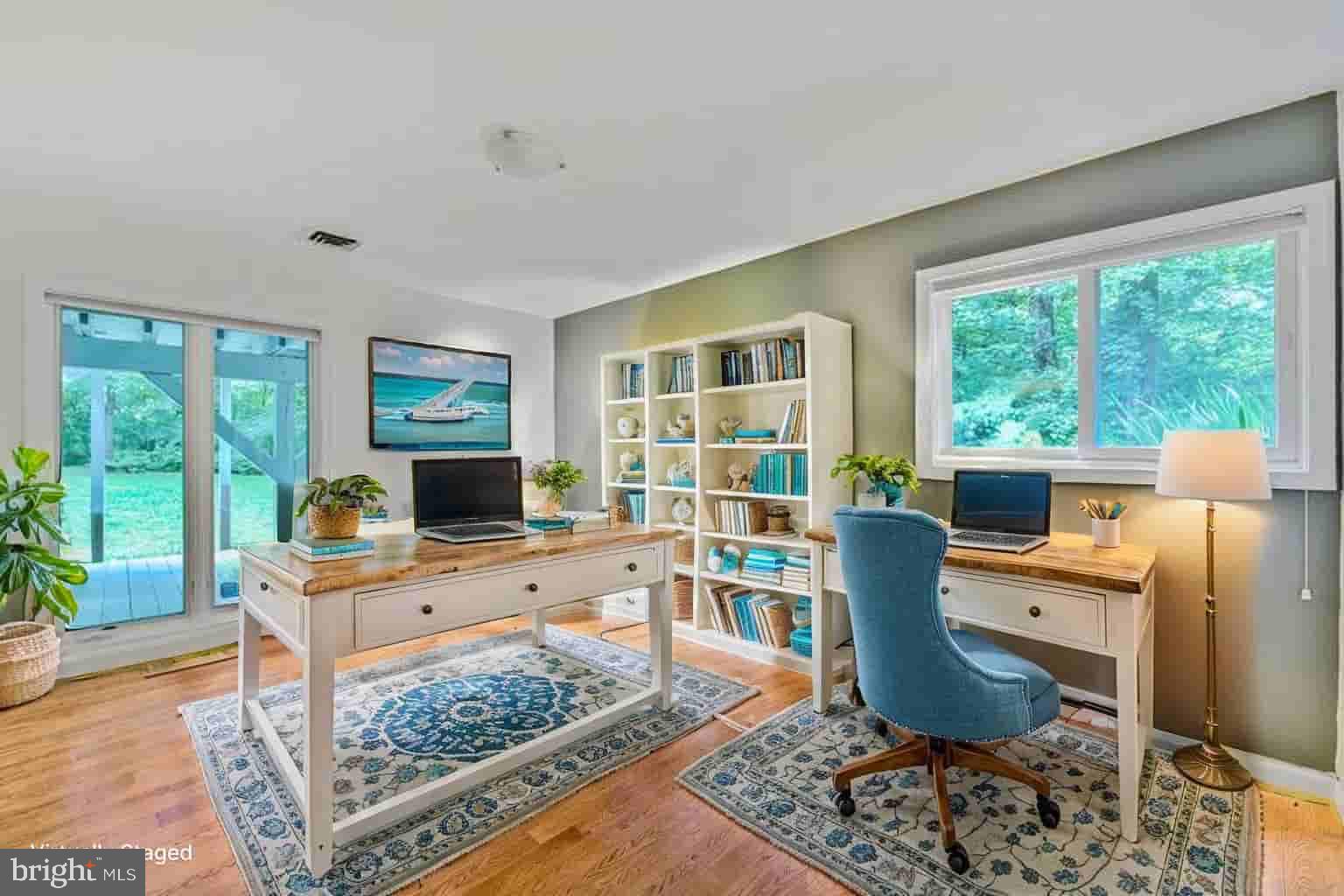 CARDEROCK SPRINGS - Residential