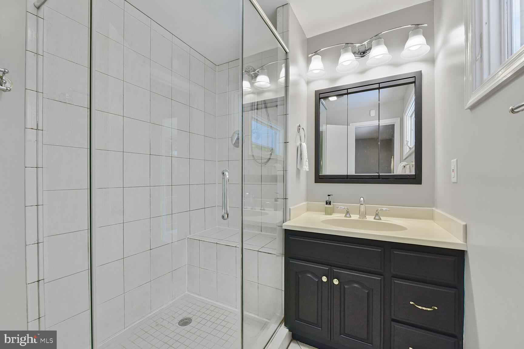 CARDEROCK SPRINGS - Residential