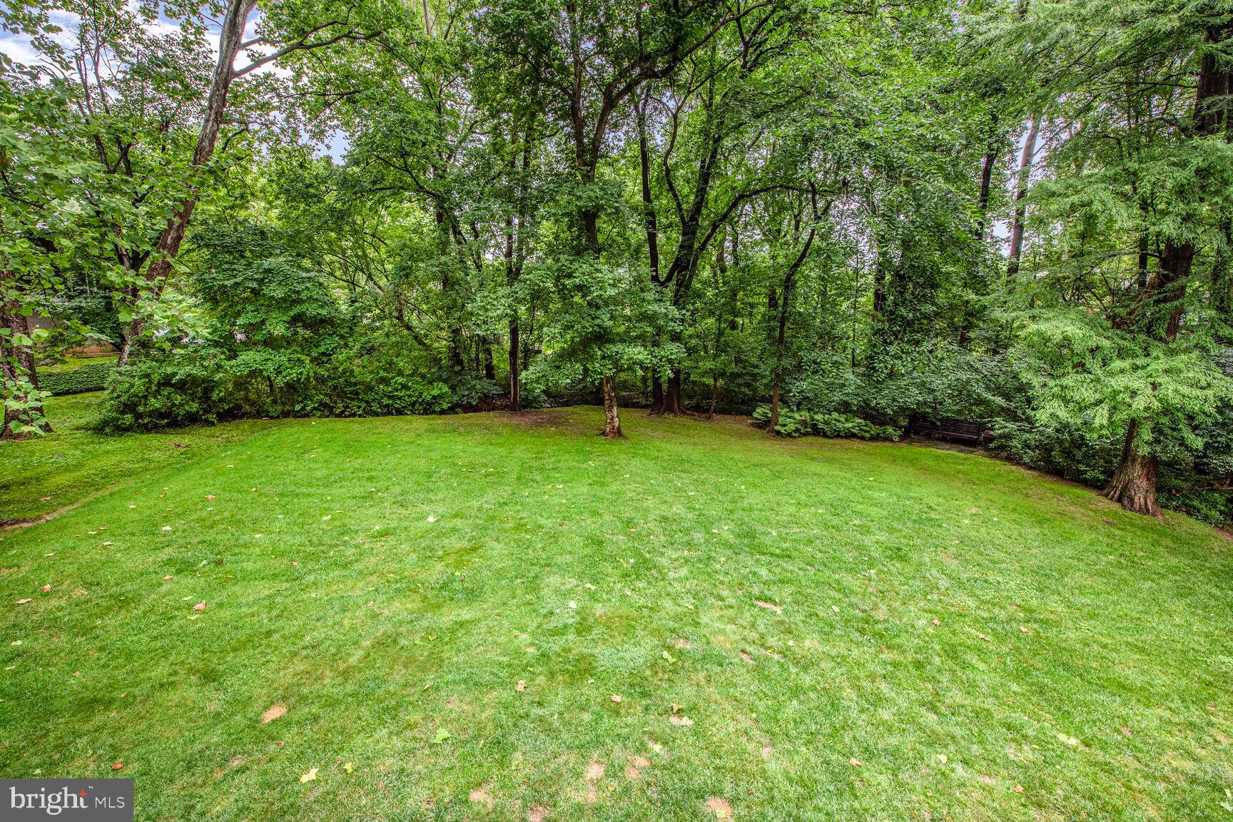 CARDEROCK SPRINGS - Residential
