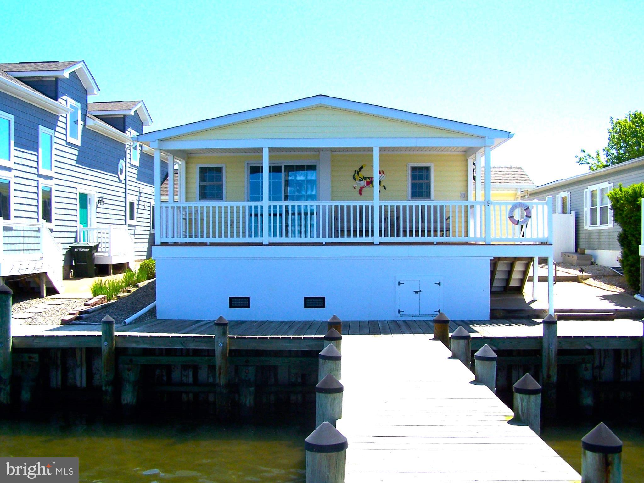 515 HARBOUR DRIVE