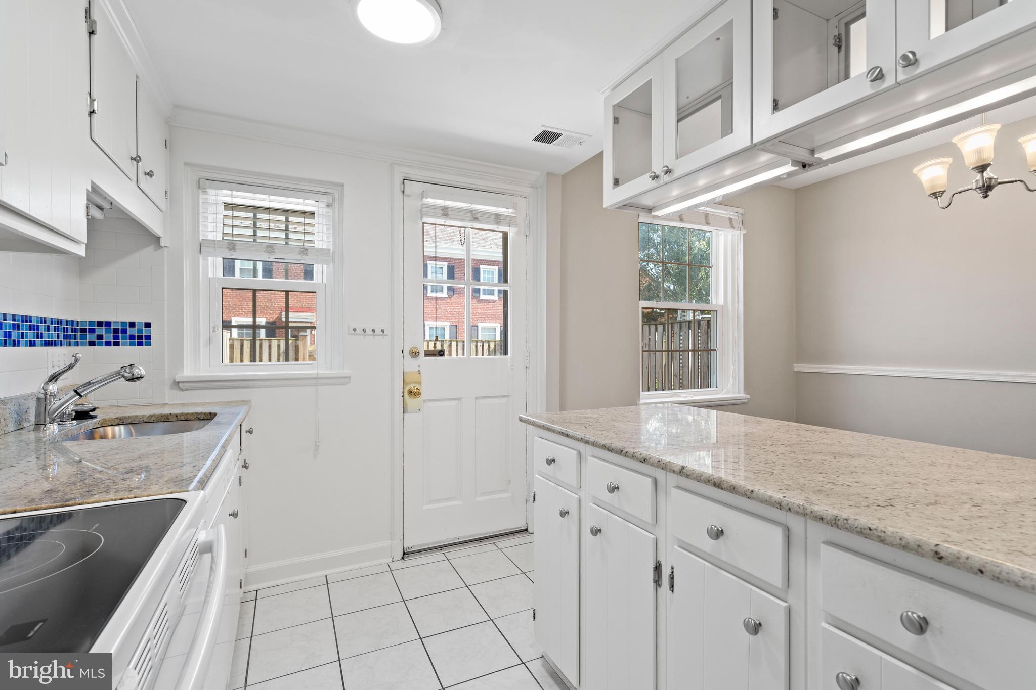 FAIRLINGTON MEADOWS - Residential Lease