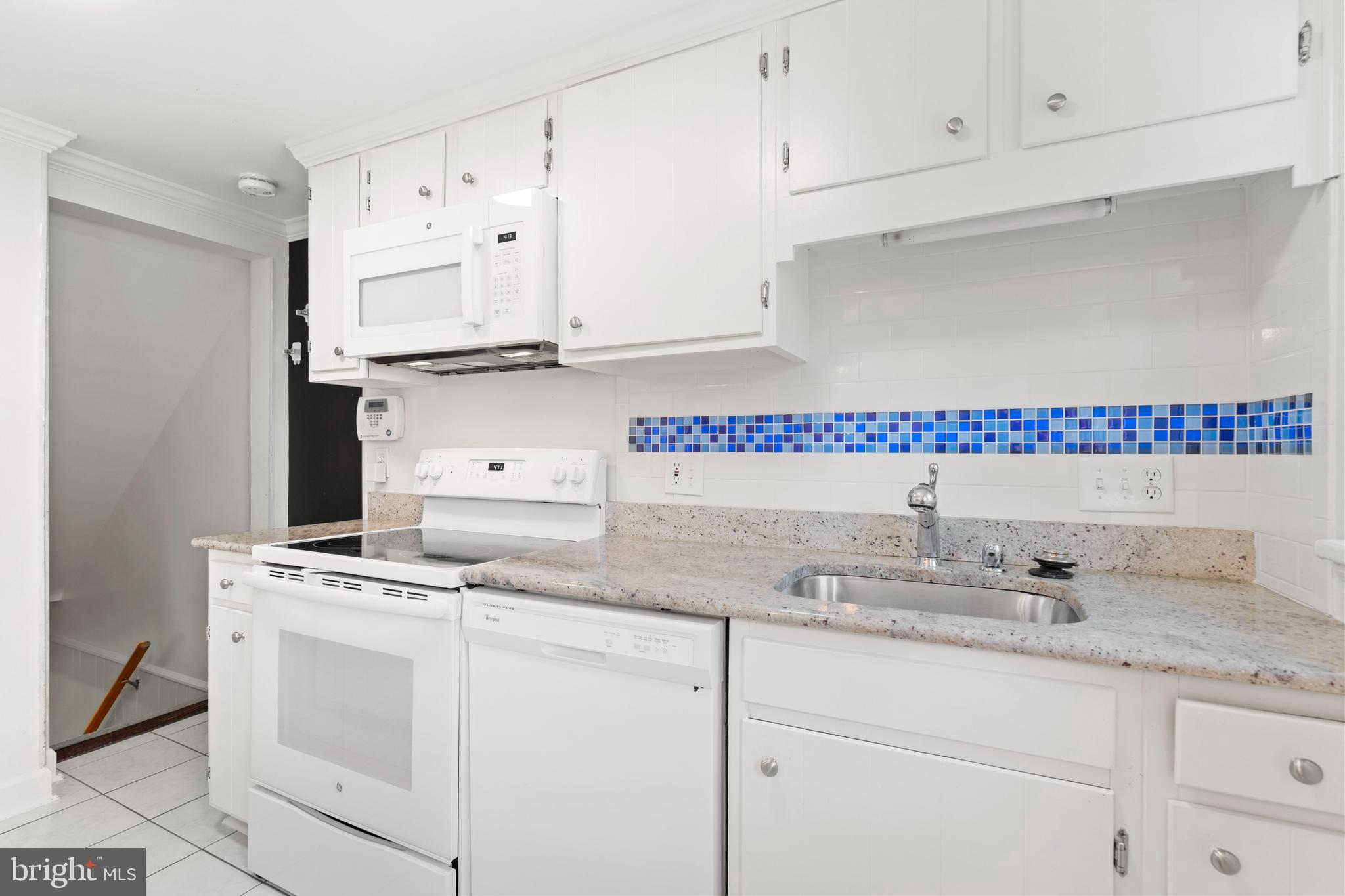 FAIRLINGTON MEADOWS - Residential Lease