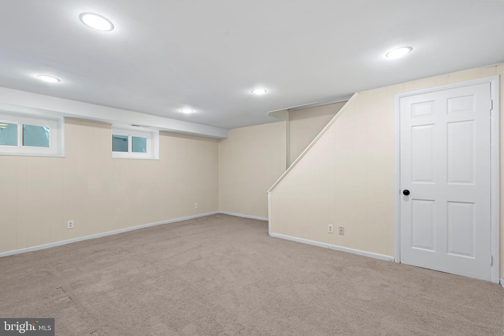 FAIRLINGTON MEADOWS - Residential Lease