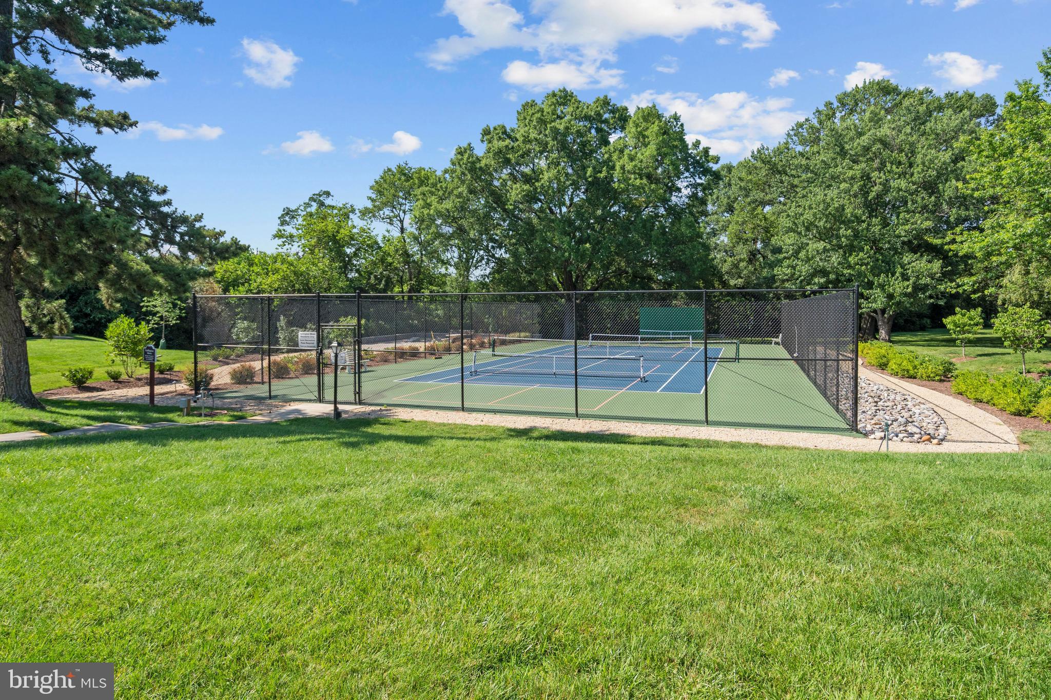 FAIRLINGTON MEADOWS - Residential Lease