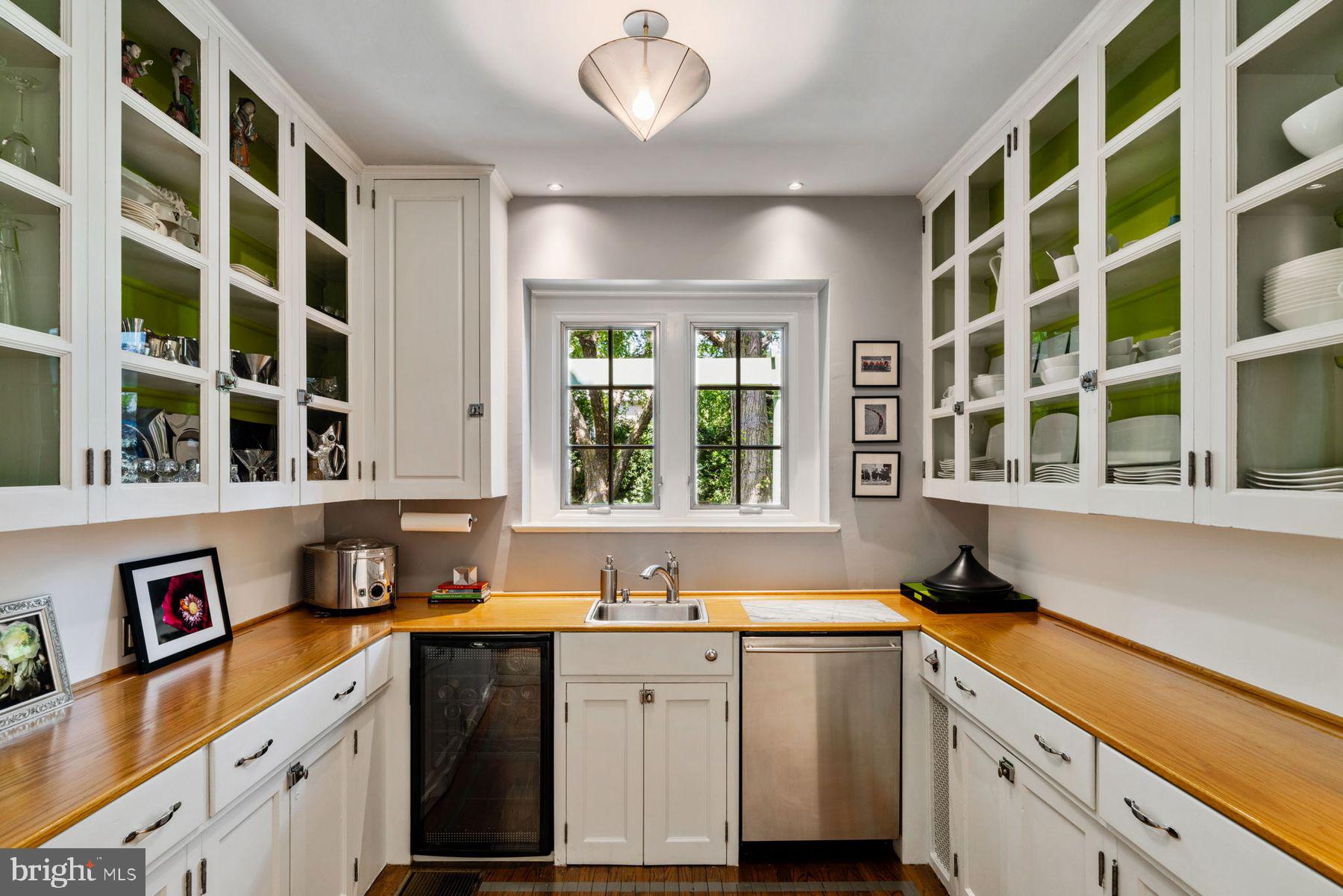 PHILADELPHIA (NORTHWEST) - Residential