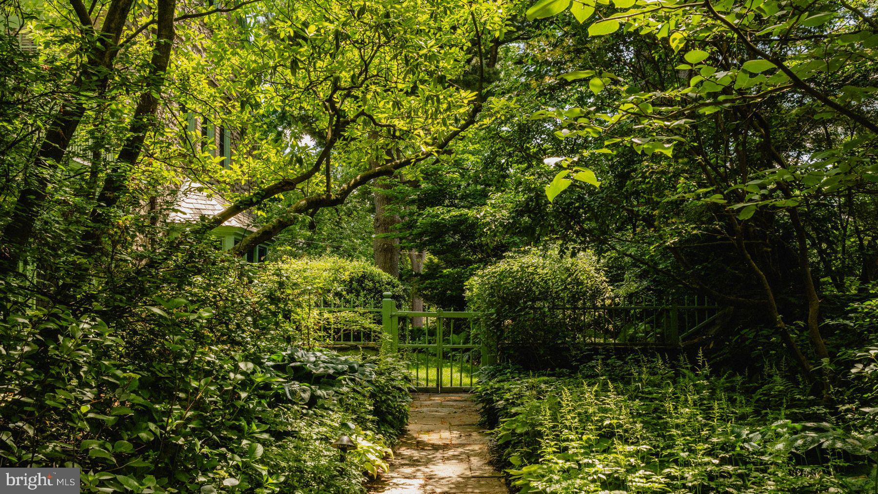 PHILADELPHIA (NORTHWEST) - Residential