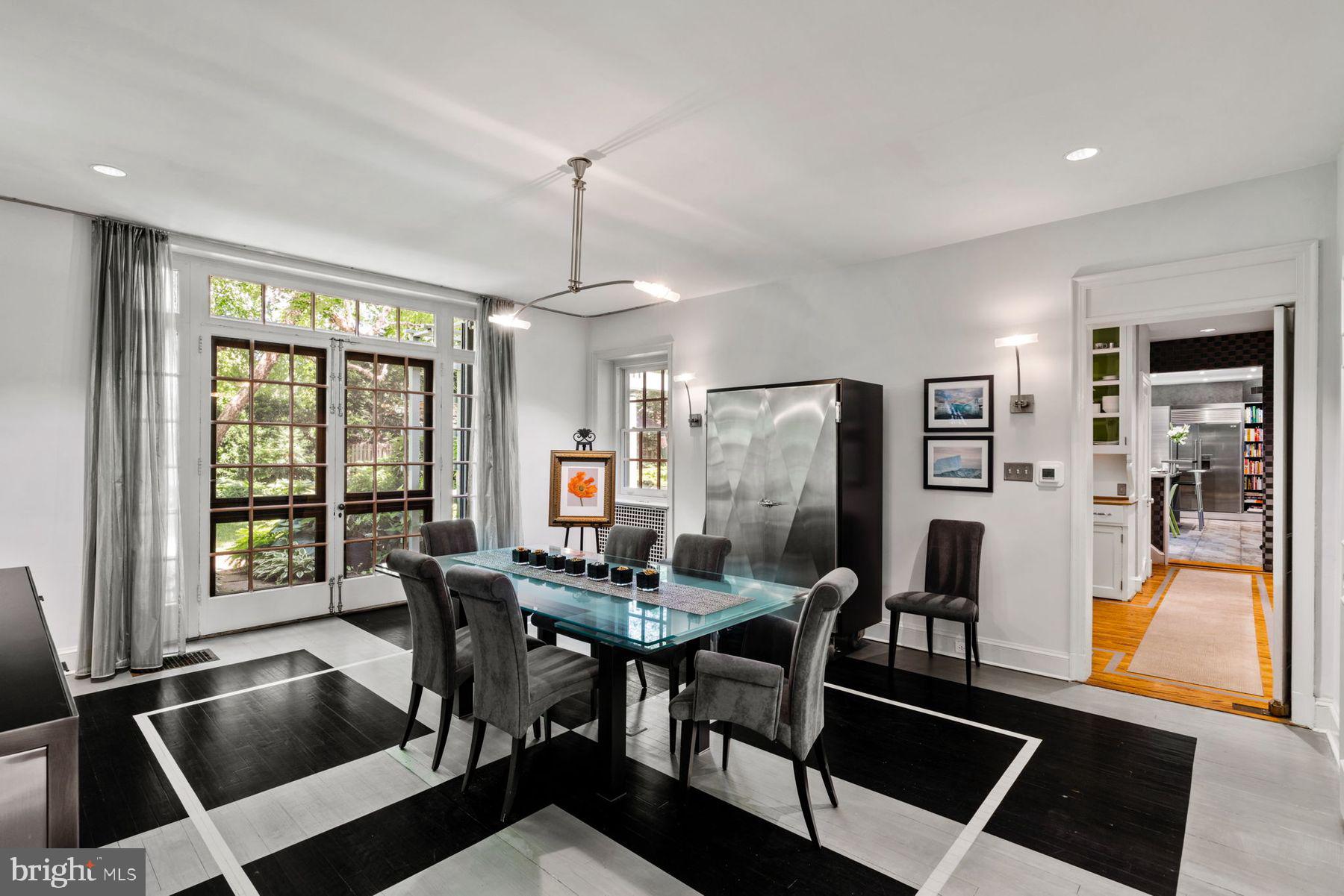 PHILADELPHIA (NORTHWEST) - Residential