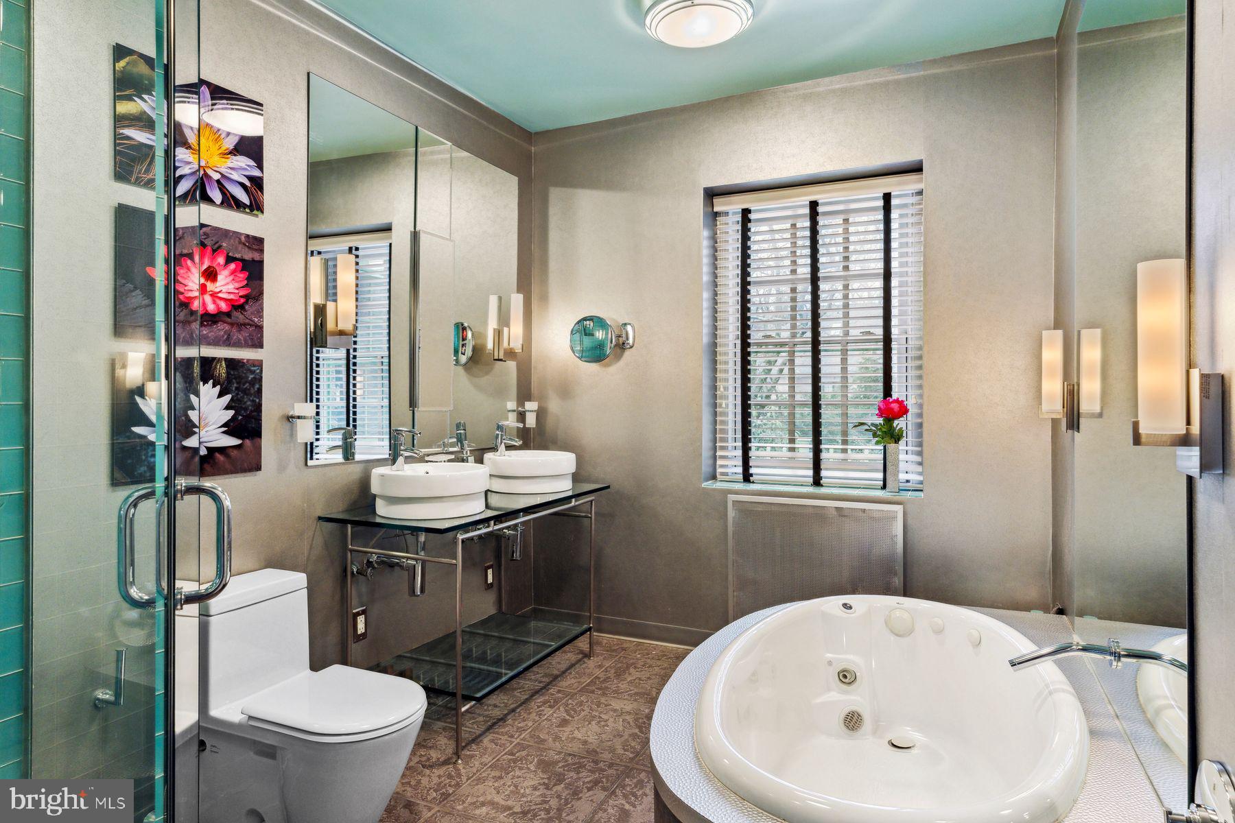 PHILADELPHIA (NORTHWEST) - Residential