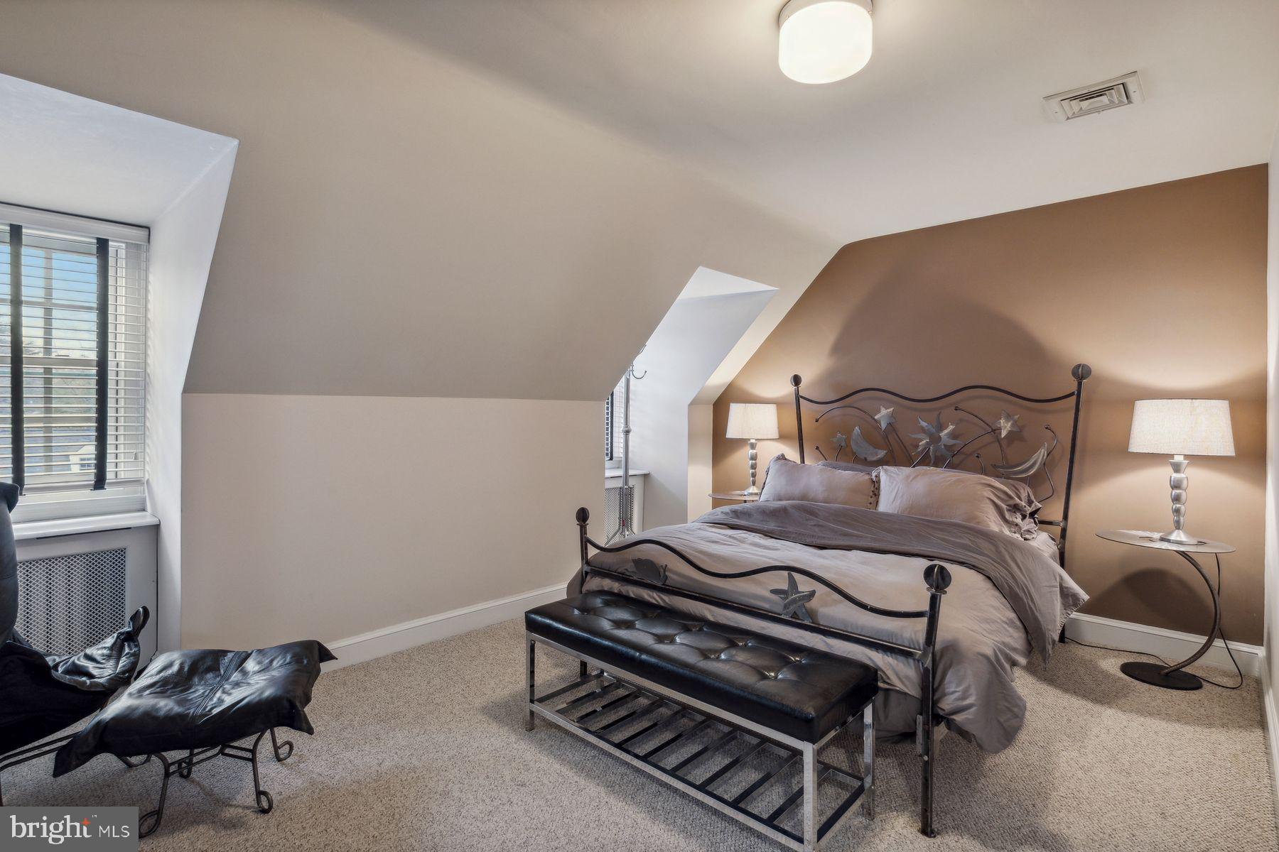 PHILADELPHIA (NORTHWEST) - Residential