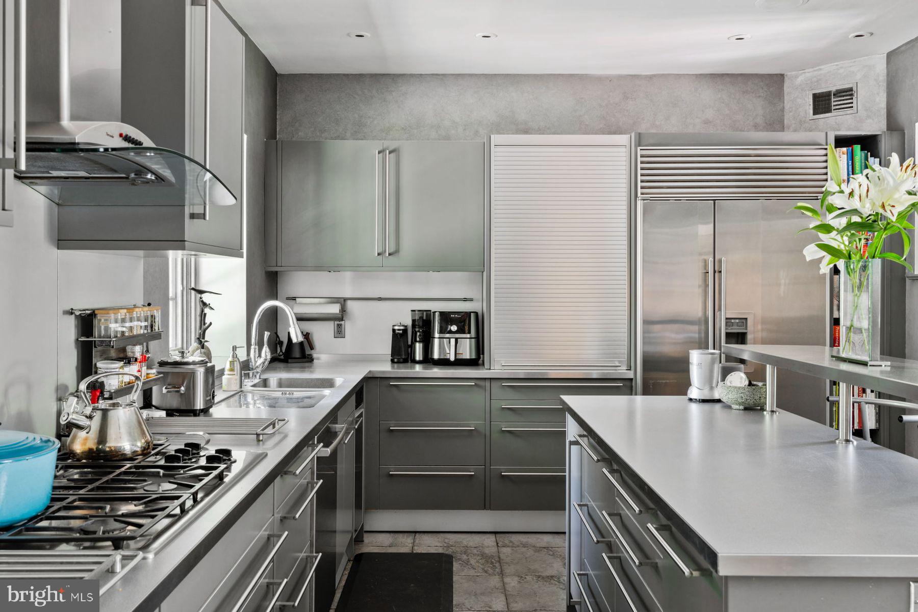 PHILADELPHIA (NORTHWEST) - Residential