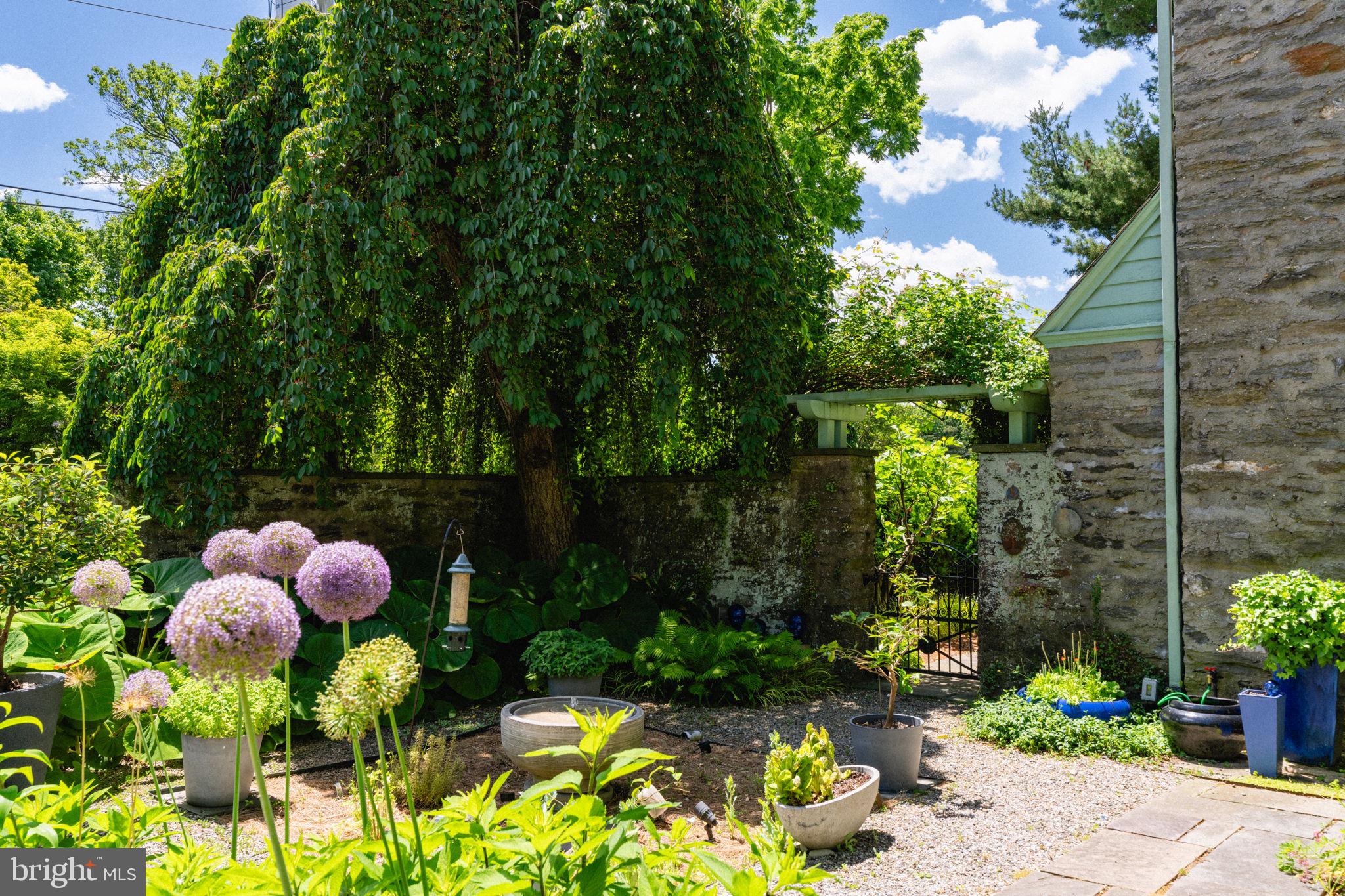 PHILADELPHIA (NORTHWEST) - Residential