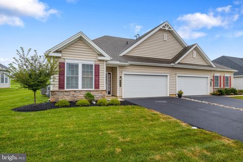 Photo of 113 Garrison Drive, EAST PETERSBURG, PA 17520 (MLS # PALA2073712)