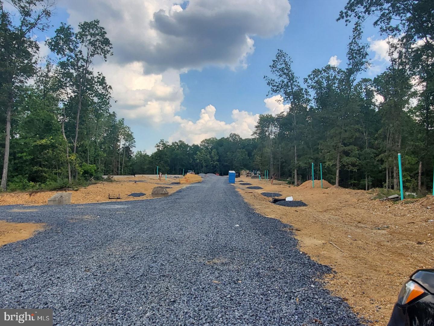 MIDDLE CREEK MANOR - Residential